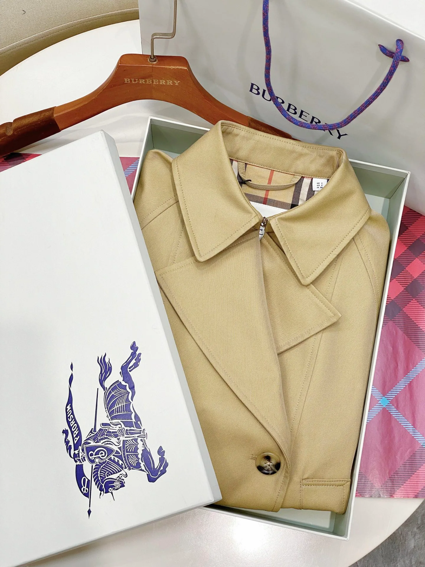 Тренчи Женские Burberry 19593910