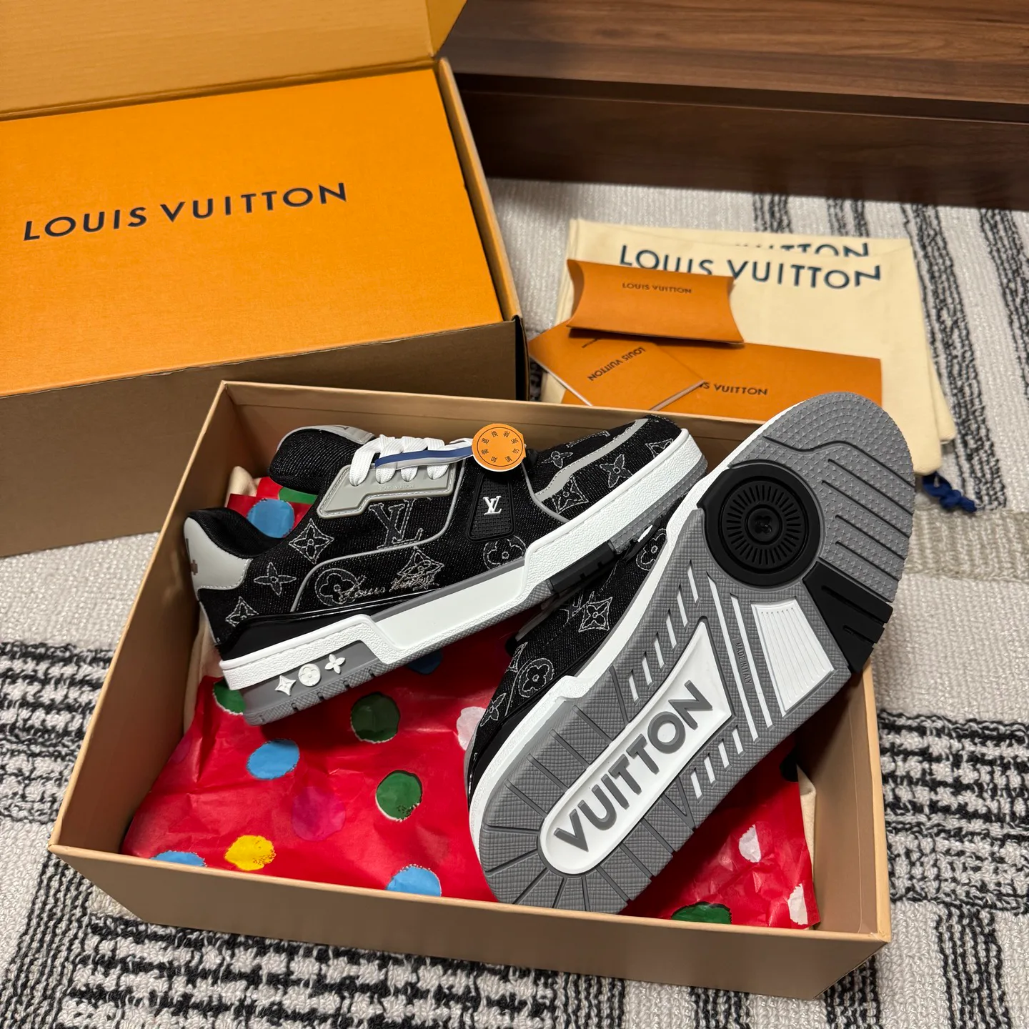 Кроссовки Женские Louis Vuitton 1546757