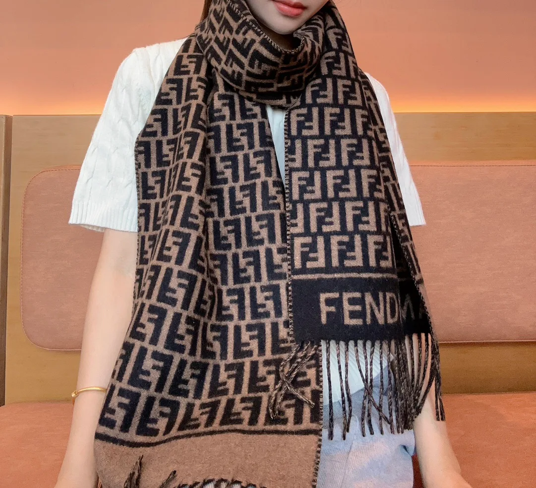 Шарфы Fendi 1813421