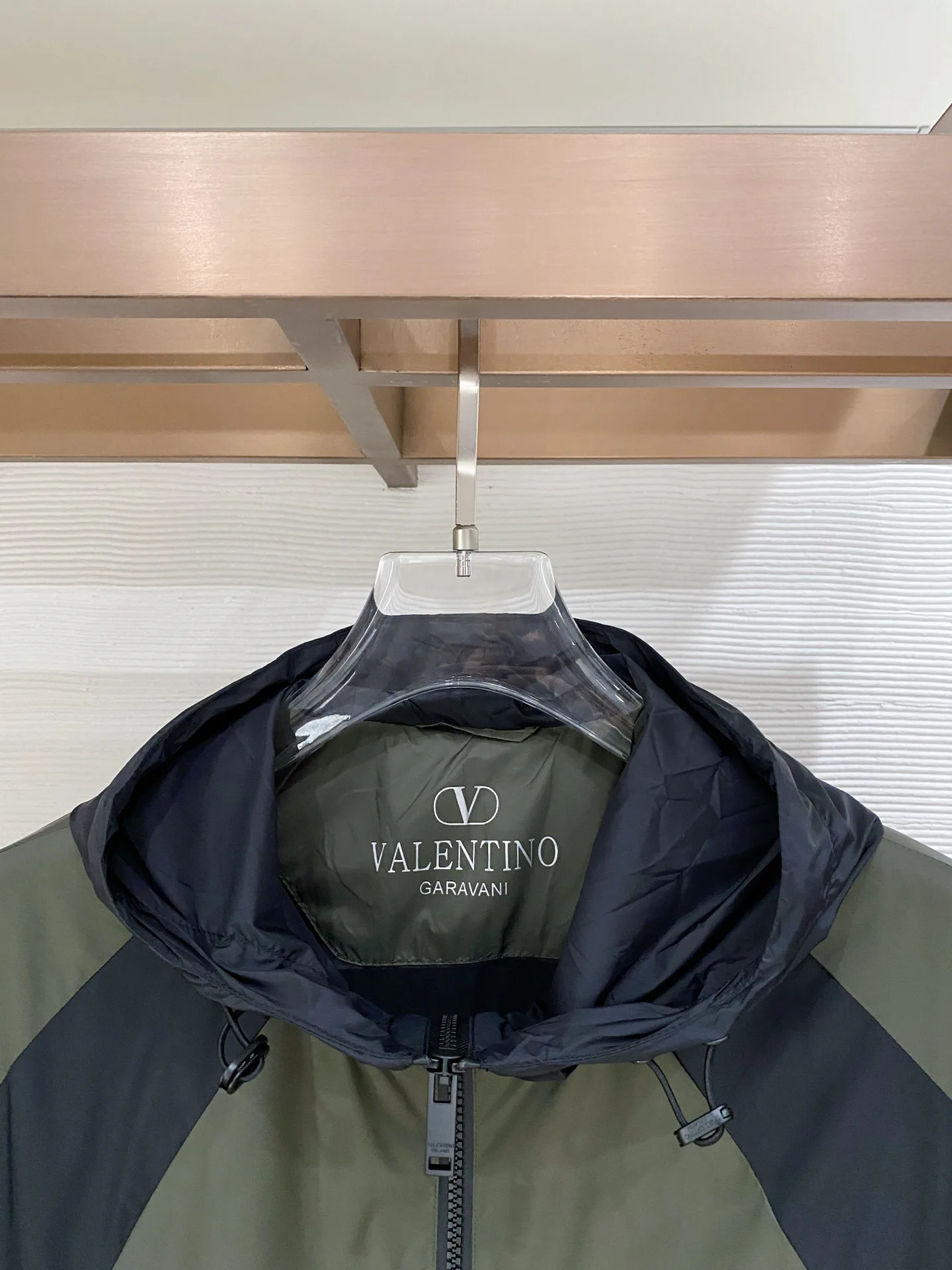 Куртки И Пуховики Мужские Valentino 11392196