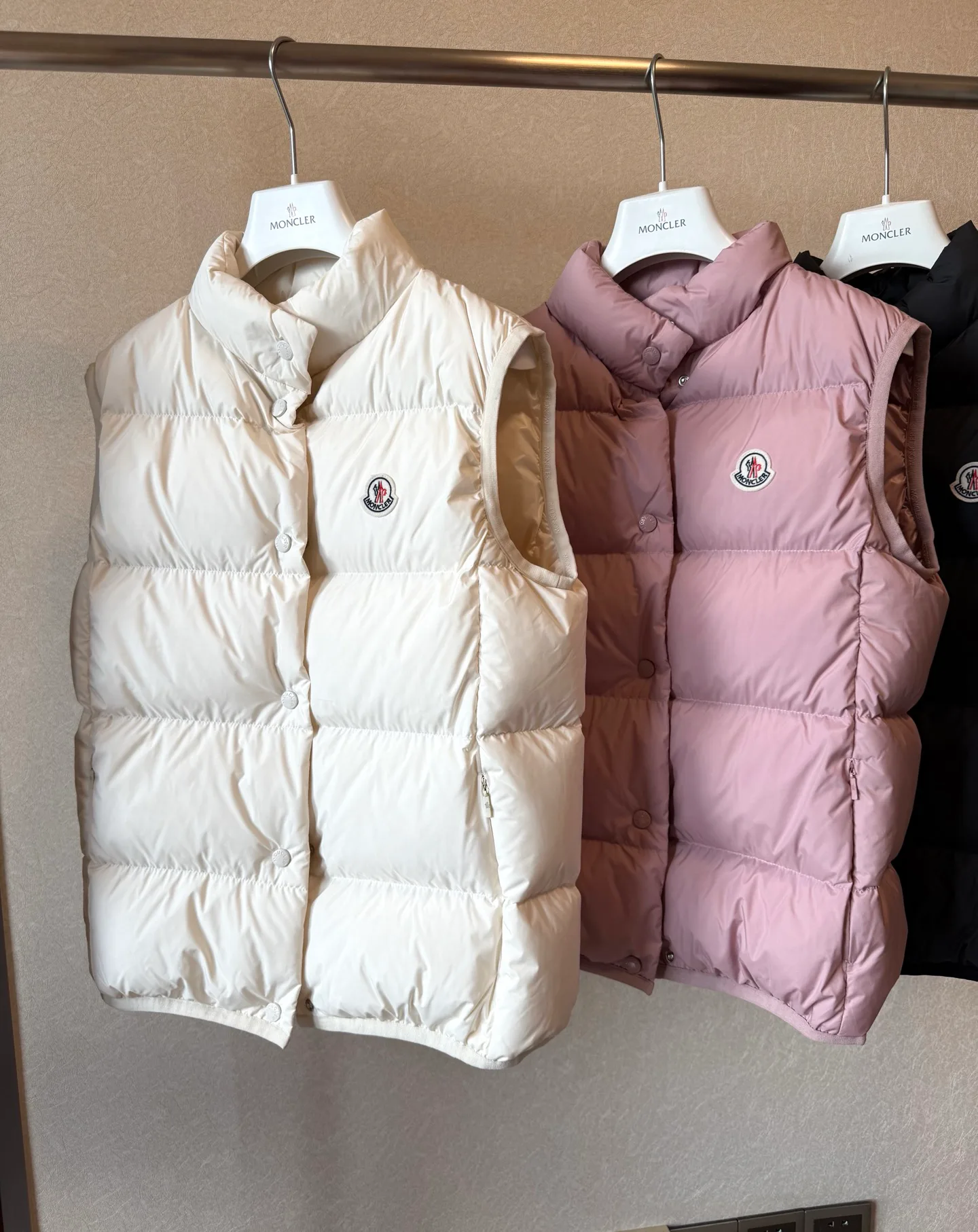 Жилеты Женские Moncler 18010374