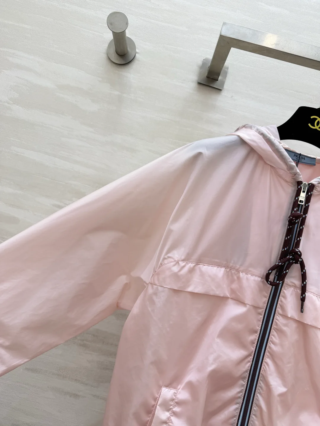 Куртки И Пуховики Женские Prada 17718538