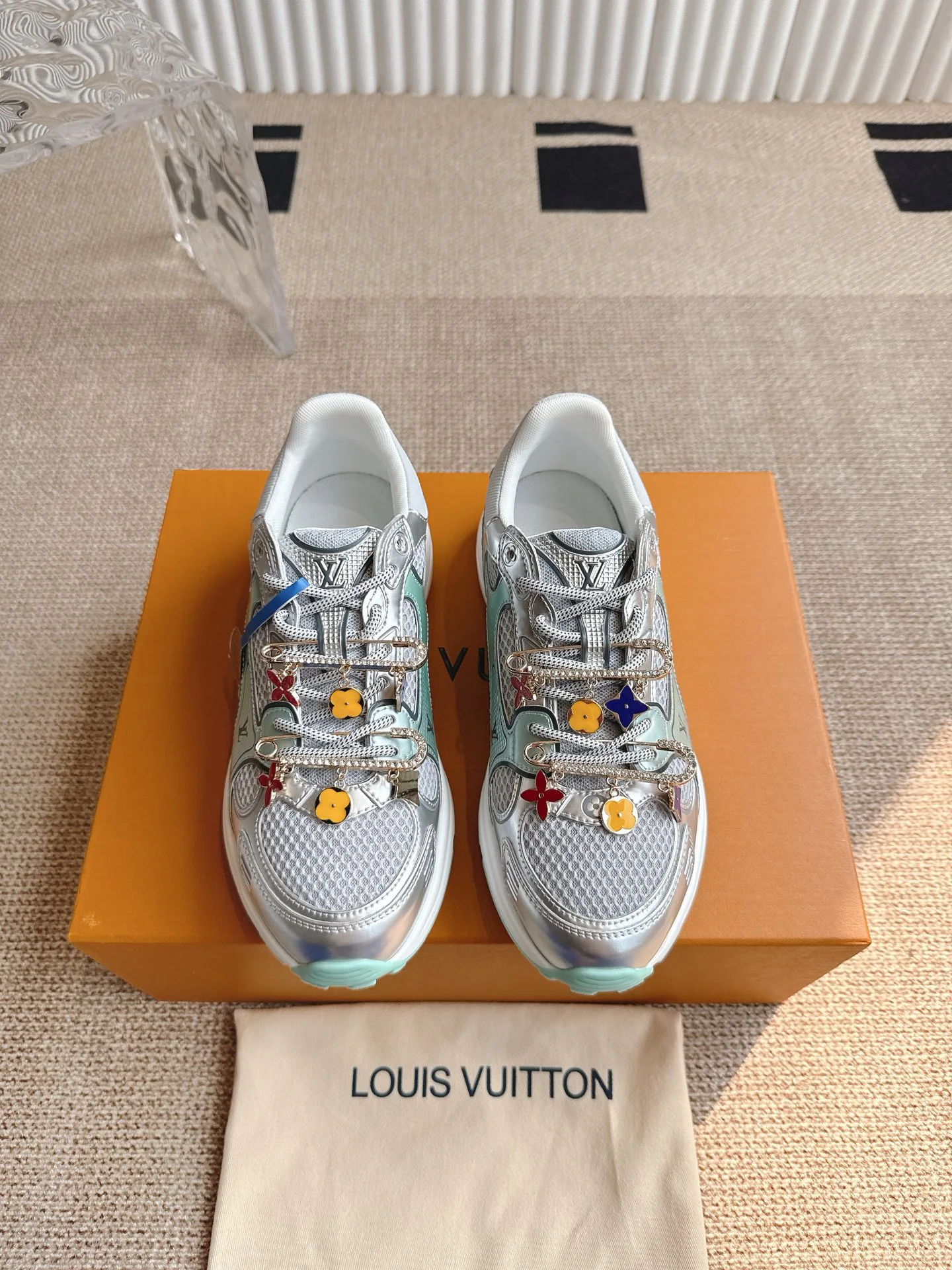 Кроссовки Женские Louis Vuitton 13351301