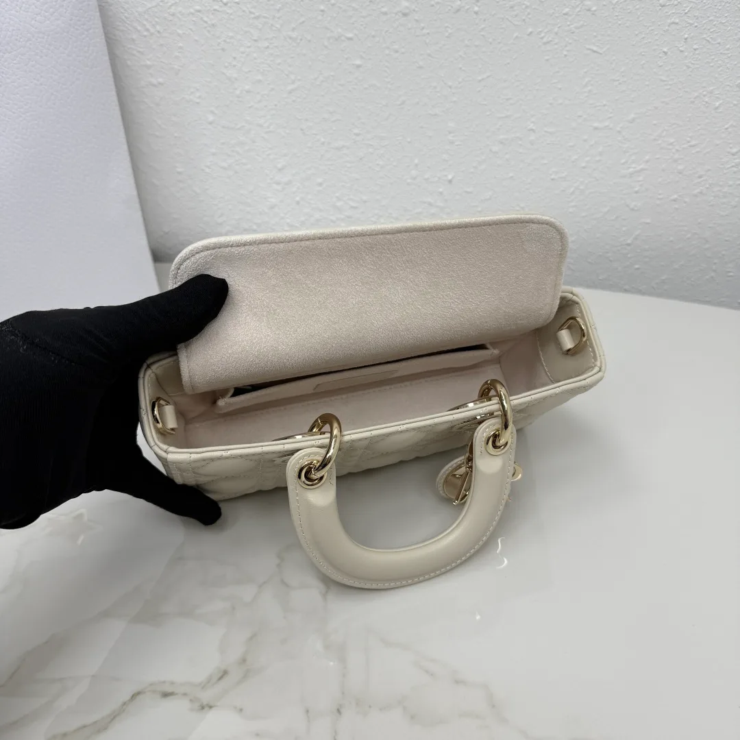 Классические Сумки Женские Christian Dior 17601433