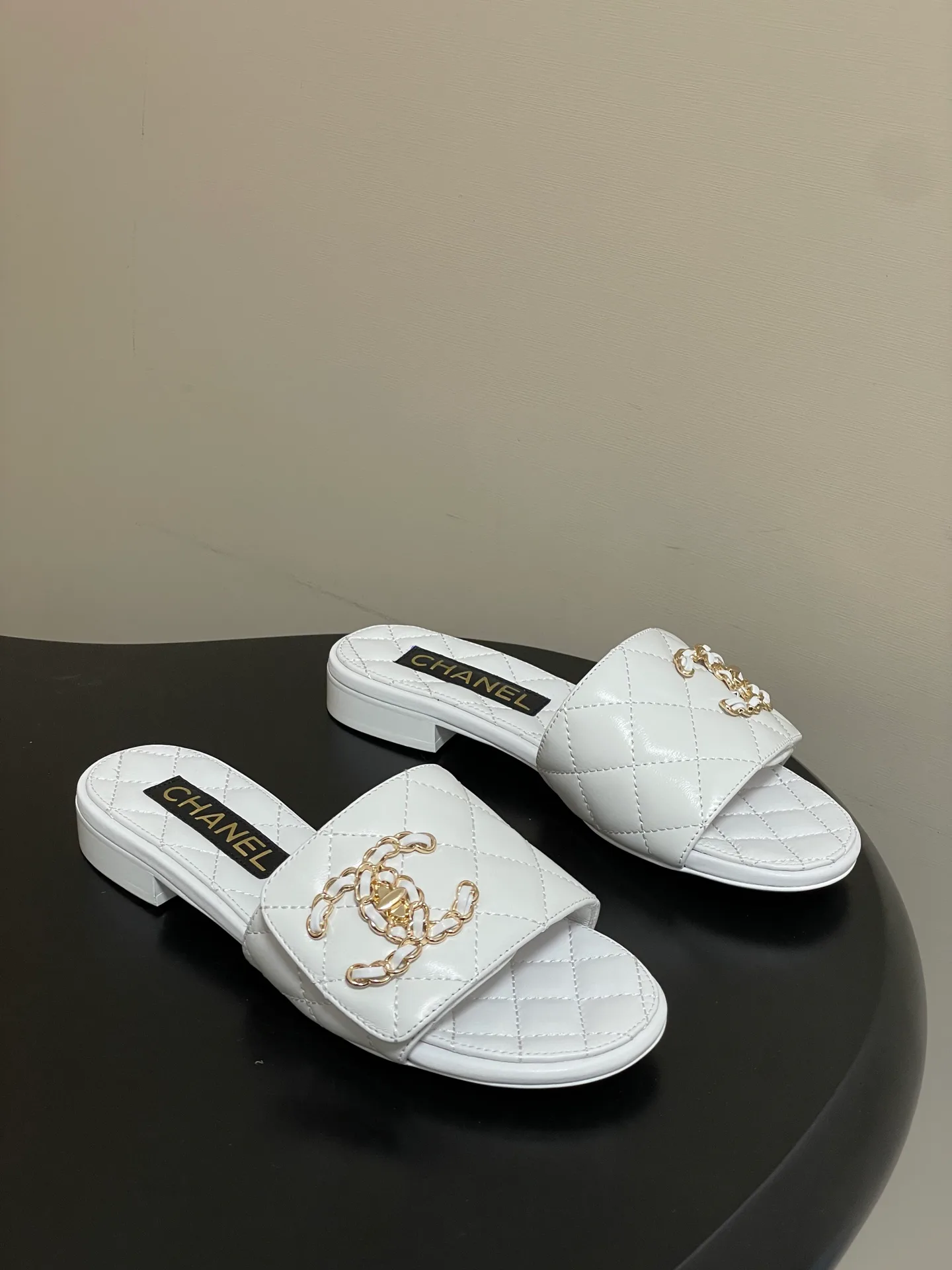 Босоножки Женские Chanel 10993843