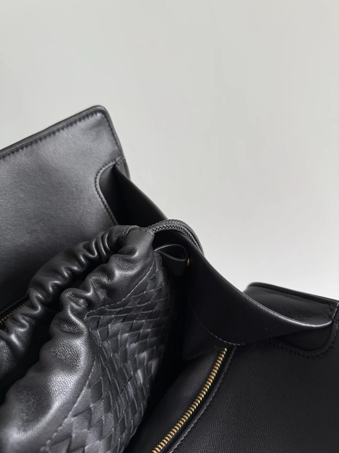 Классические Сумки Женские Bottega Veneta 12214528