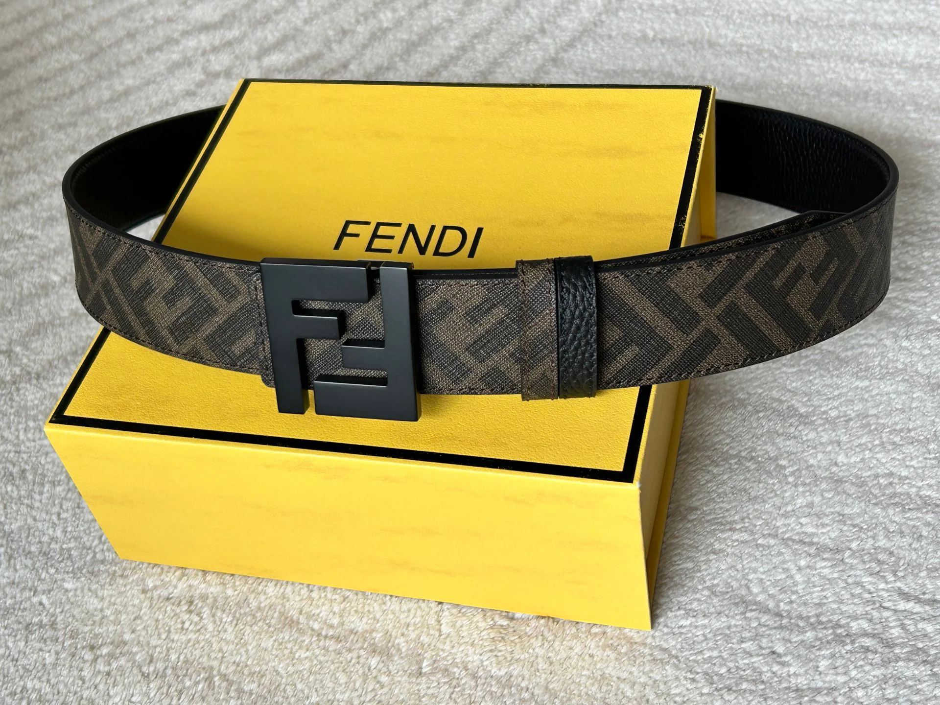 Ремни Fendi 11704487