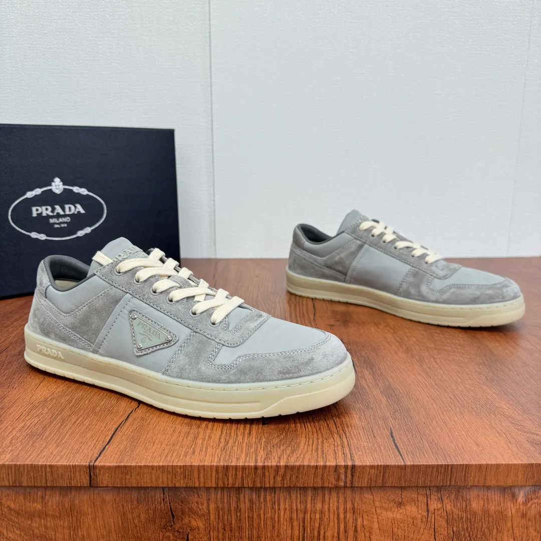 Кроссовки Мужские Prada 18633566