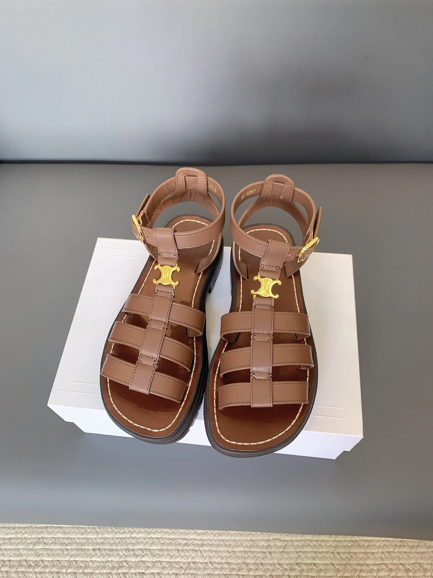 Босоножки Женские Celine 17656600
