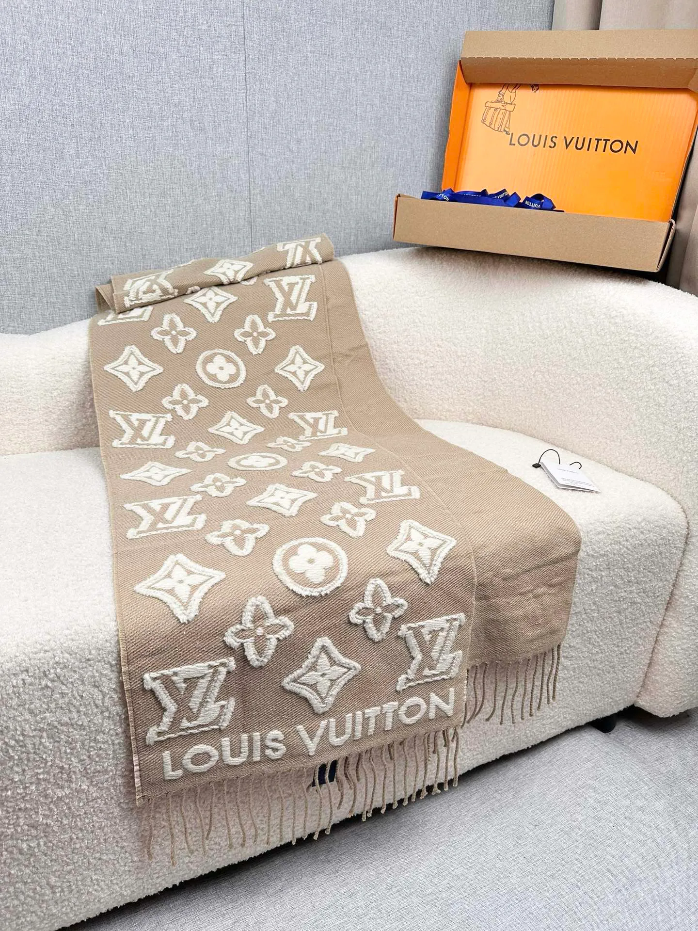 Шарфы Louis Vuitton 1826424