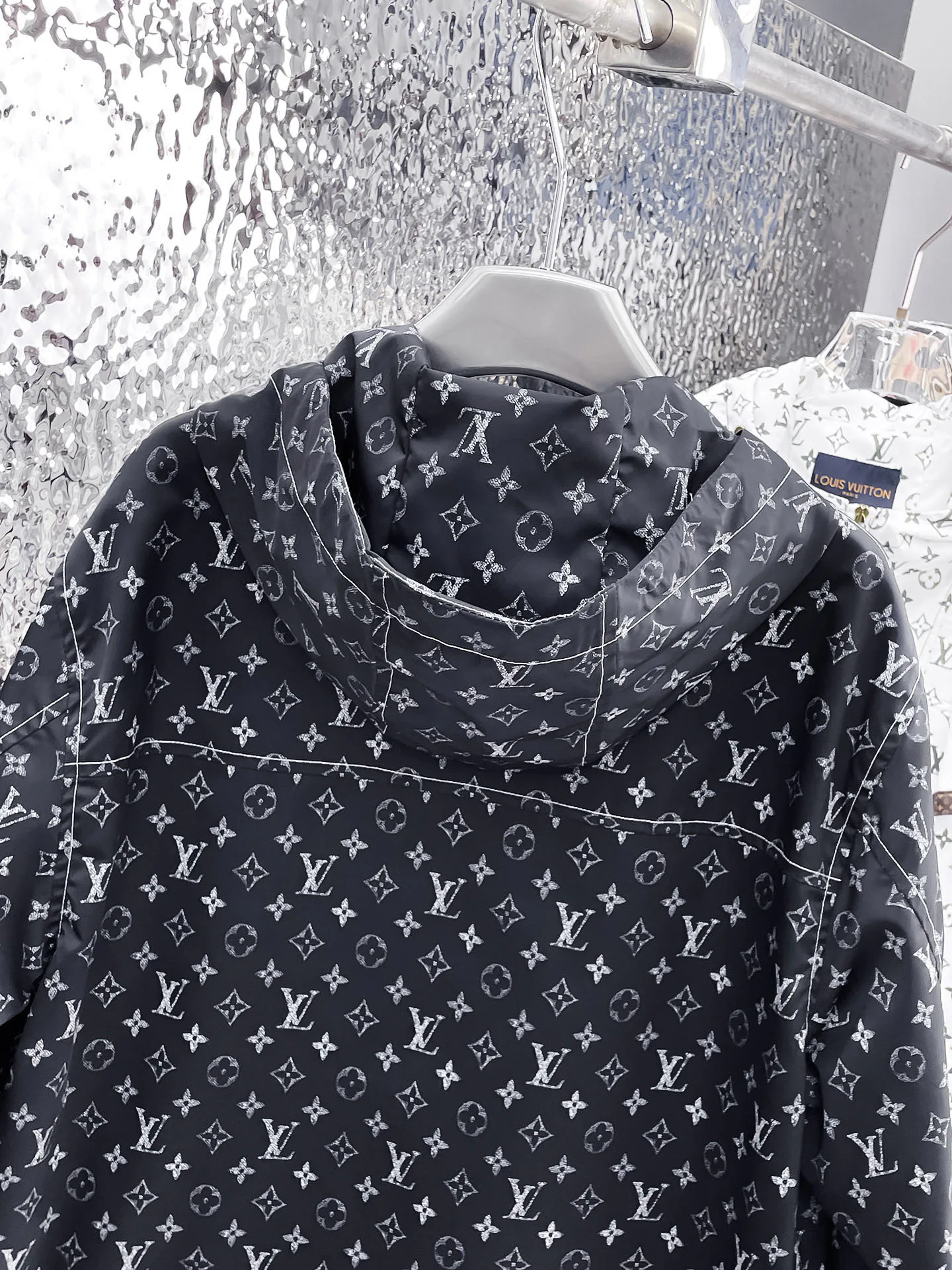 Куртки И Пуховики Мужские Louis Vuitton 9352349