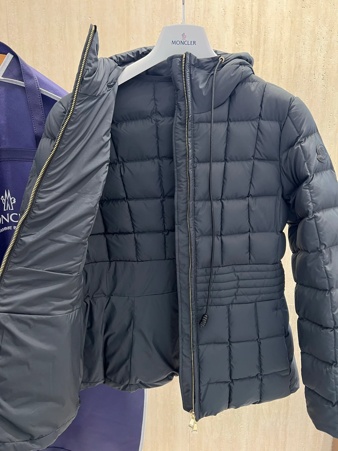 Куртки И Пуховики Женские Moncler 19628756