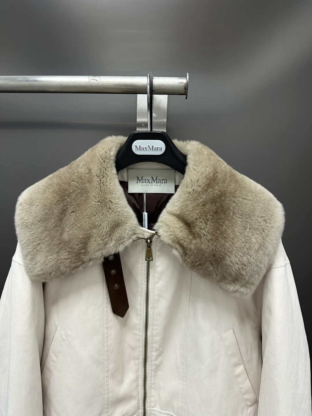 Куртки И Пуховики Женские Max Mara 18702427