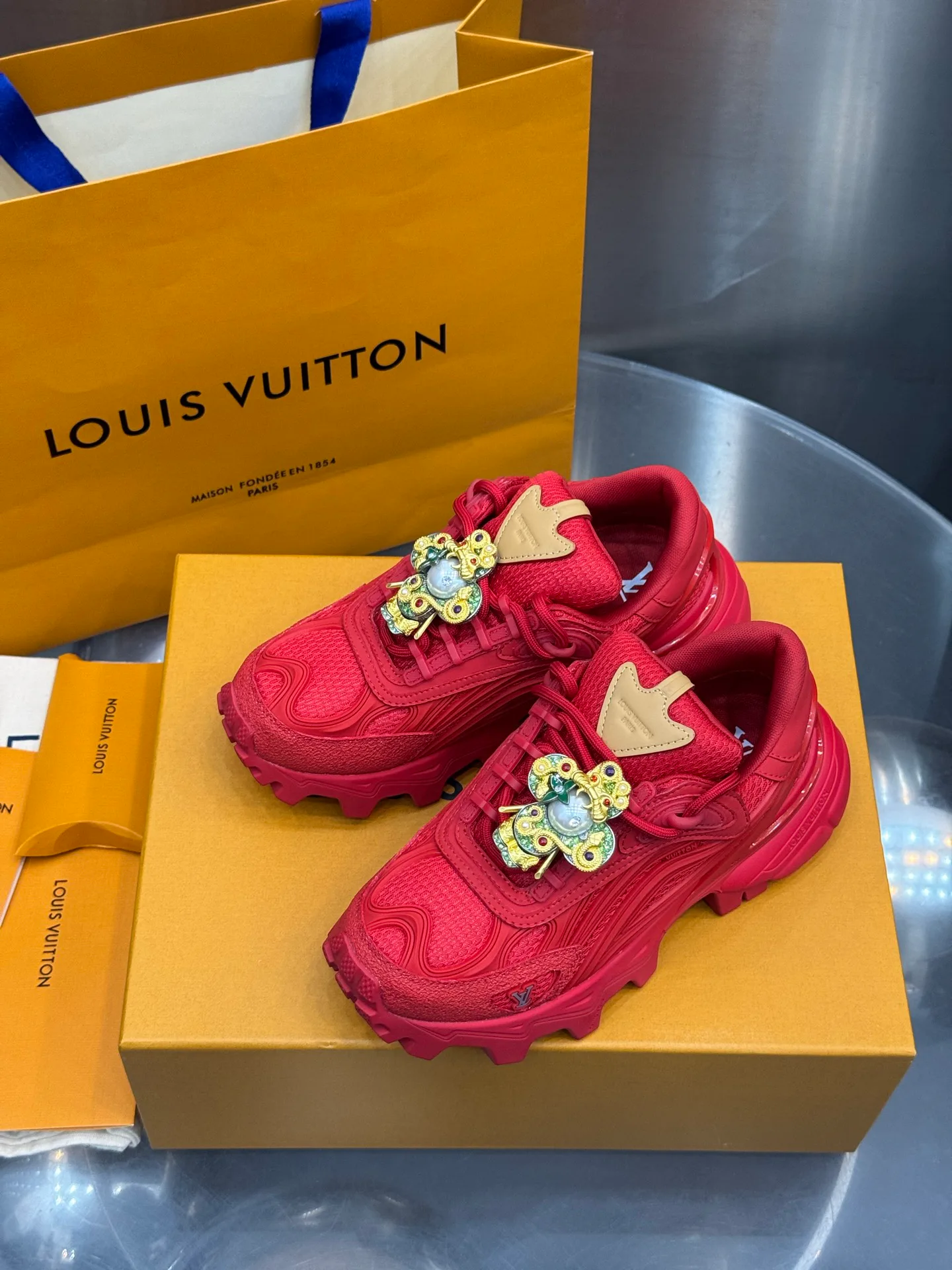 Кроссовки Женские Louis Vuitton 18202599
