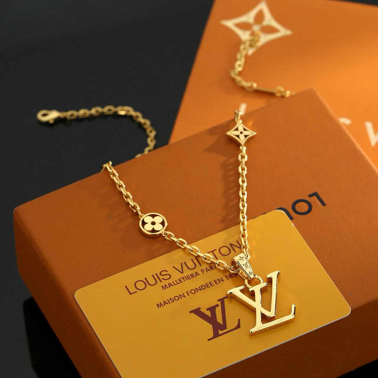 Бижутерия Louis Vuitton 225264