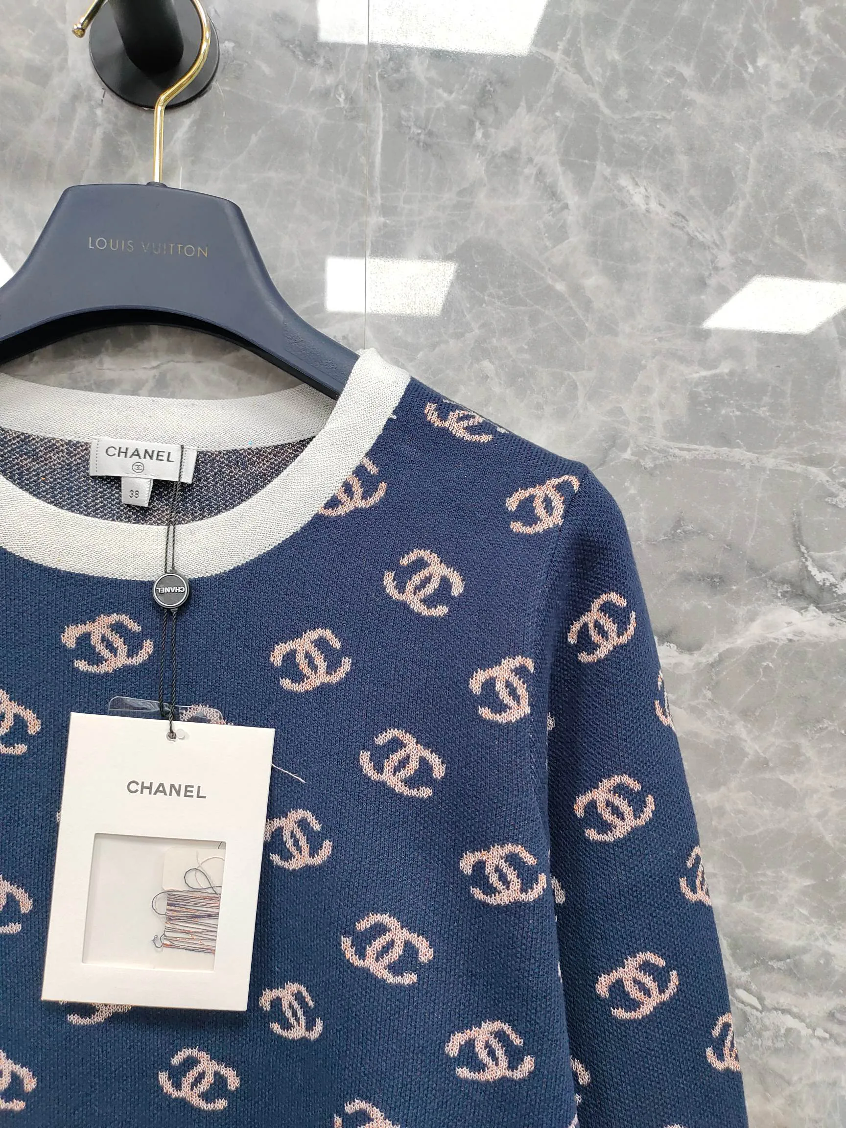 Джемперы И Свитеры Женские Chanel 17954429