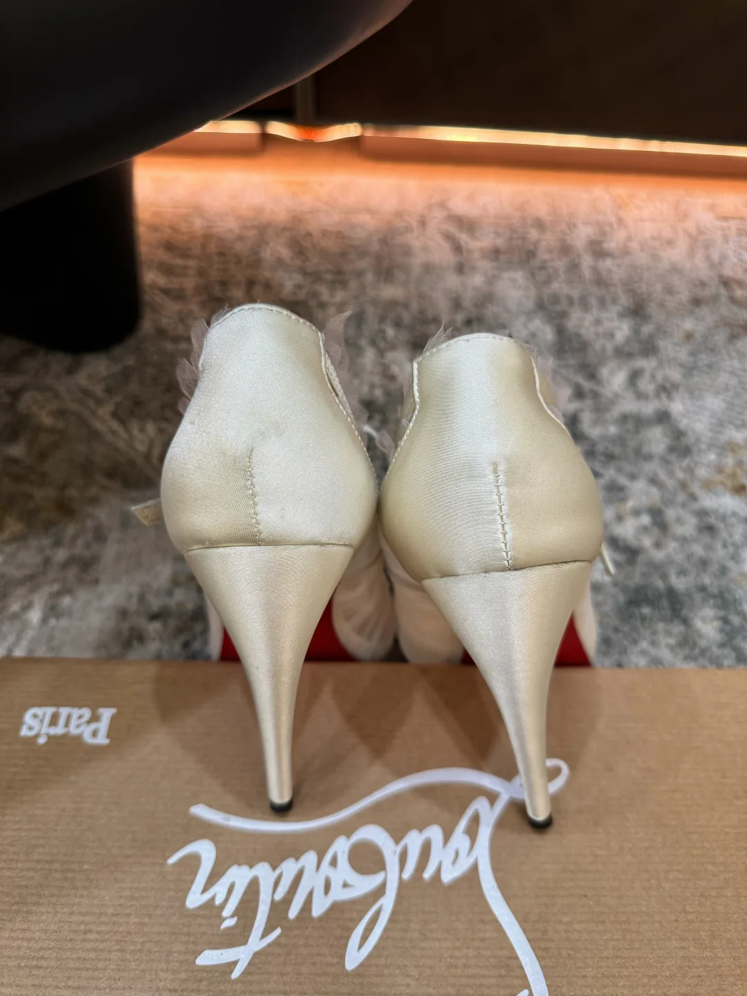 Туфли Женские Christian Louboutin 17524668