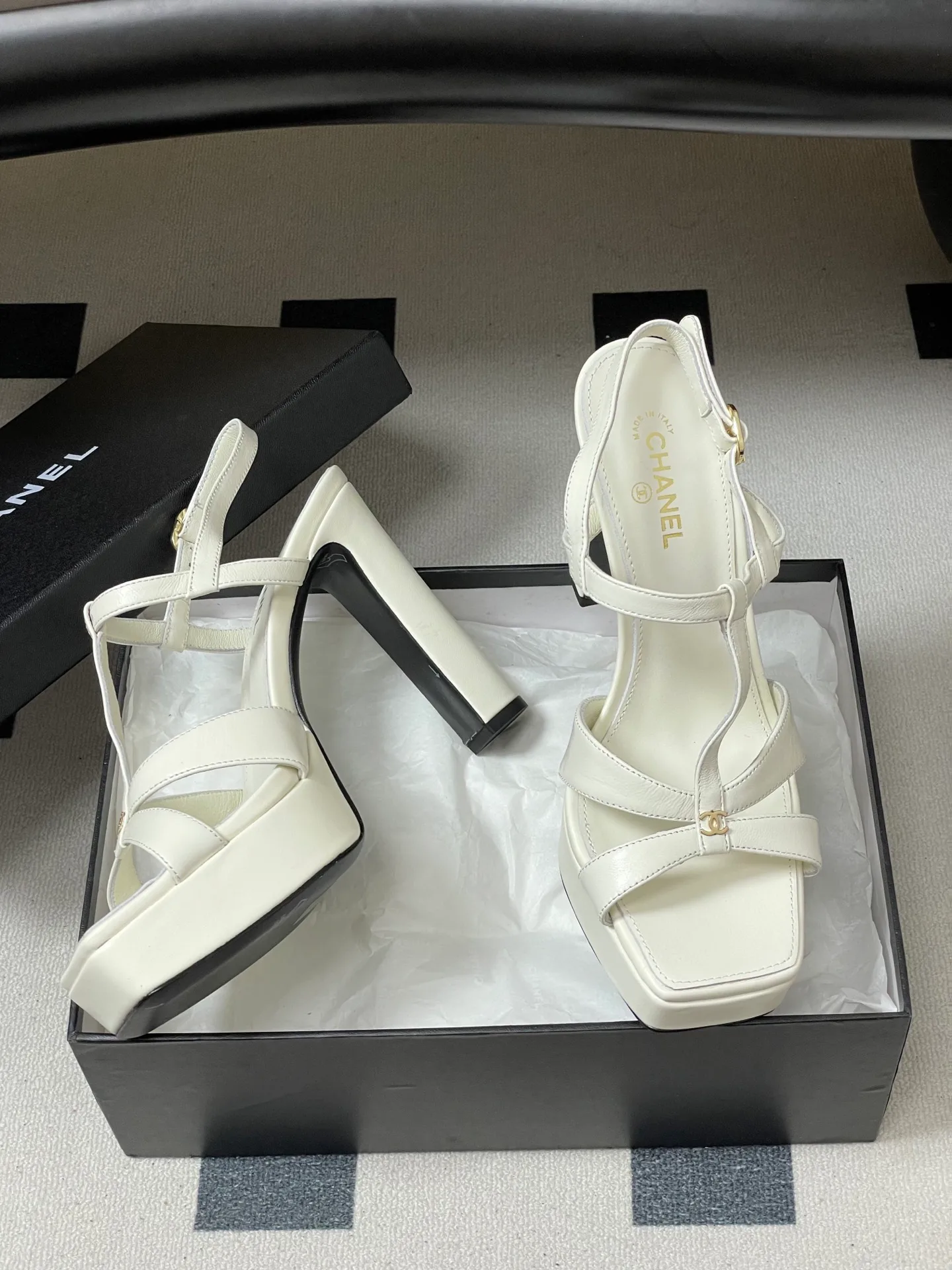 Босоножки Женские Chanel 12936262