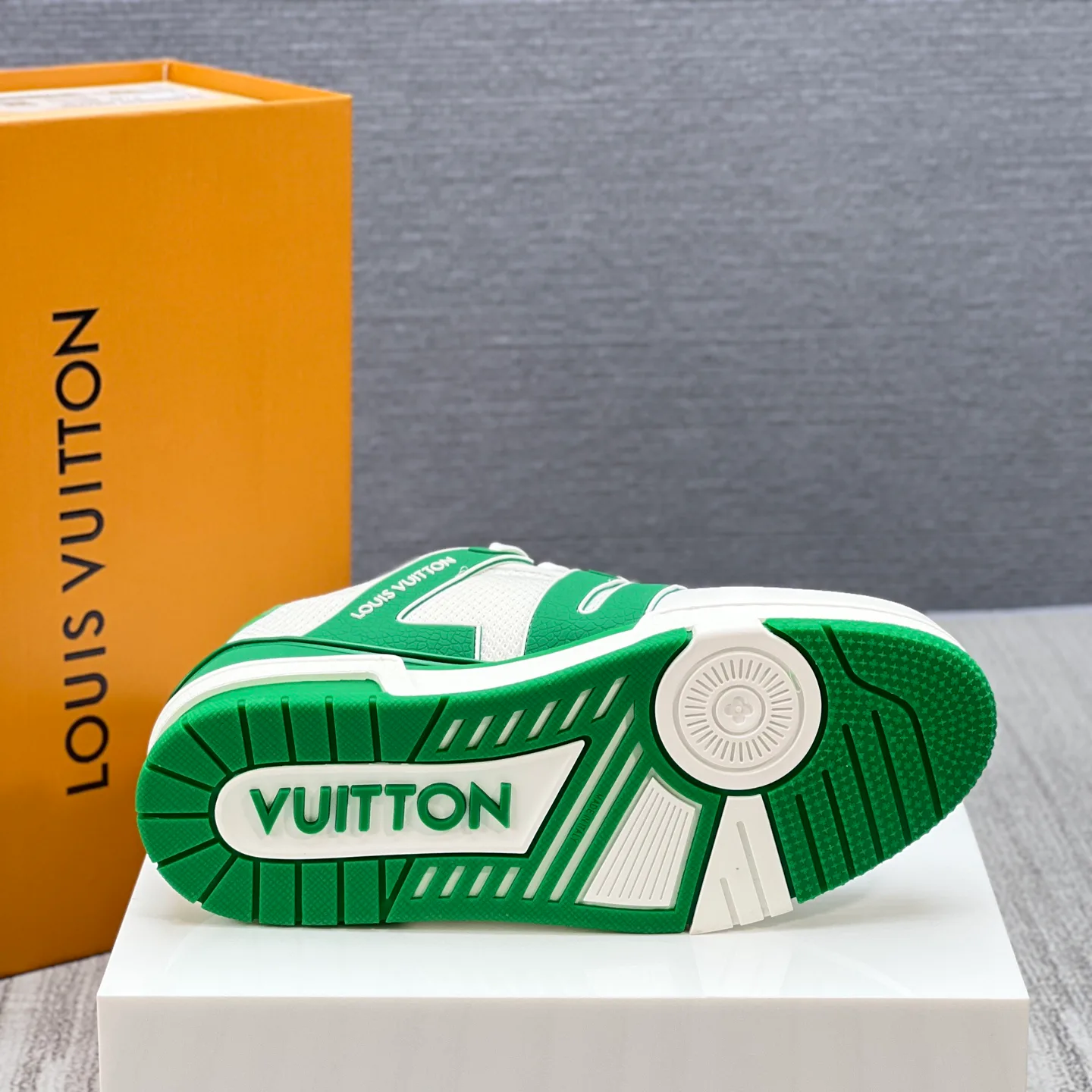 Кроссовки Мужские Louis Vuitton 1124286