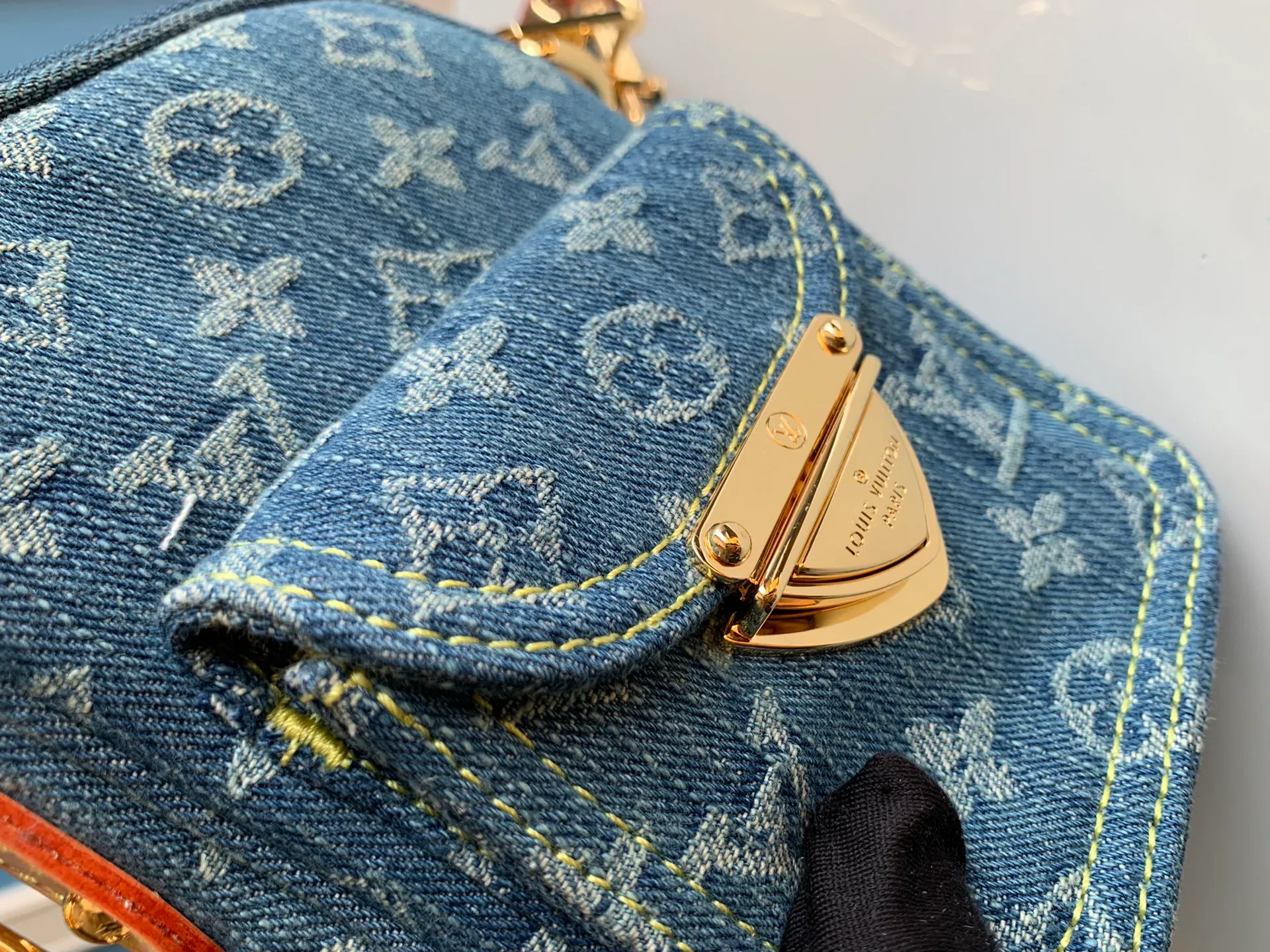 Сумки На Ремне Женские Louis Vuitton 108911