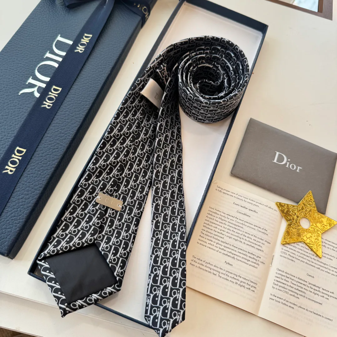 Платки Christian Dior 18003437