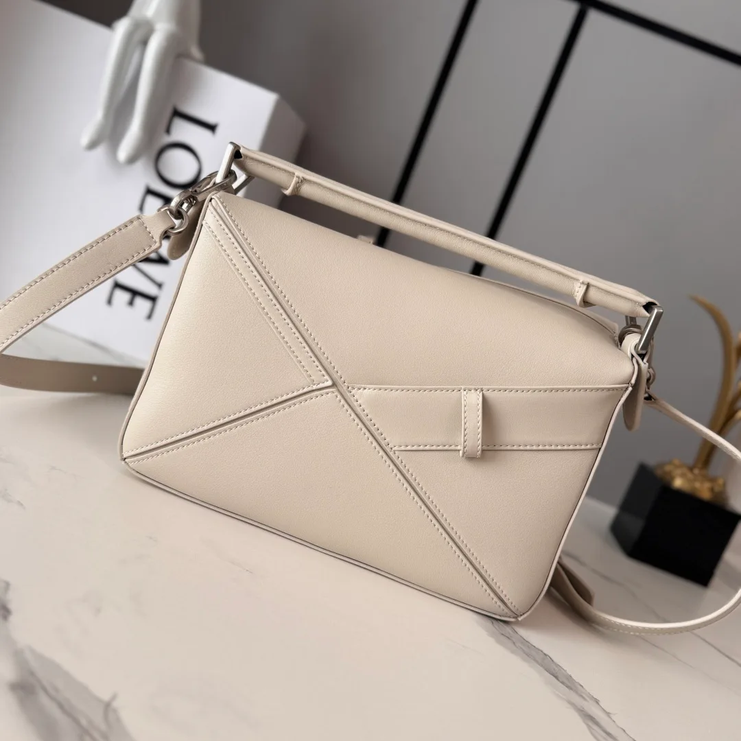 Классические Сумки Женские Loewe 18004238