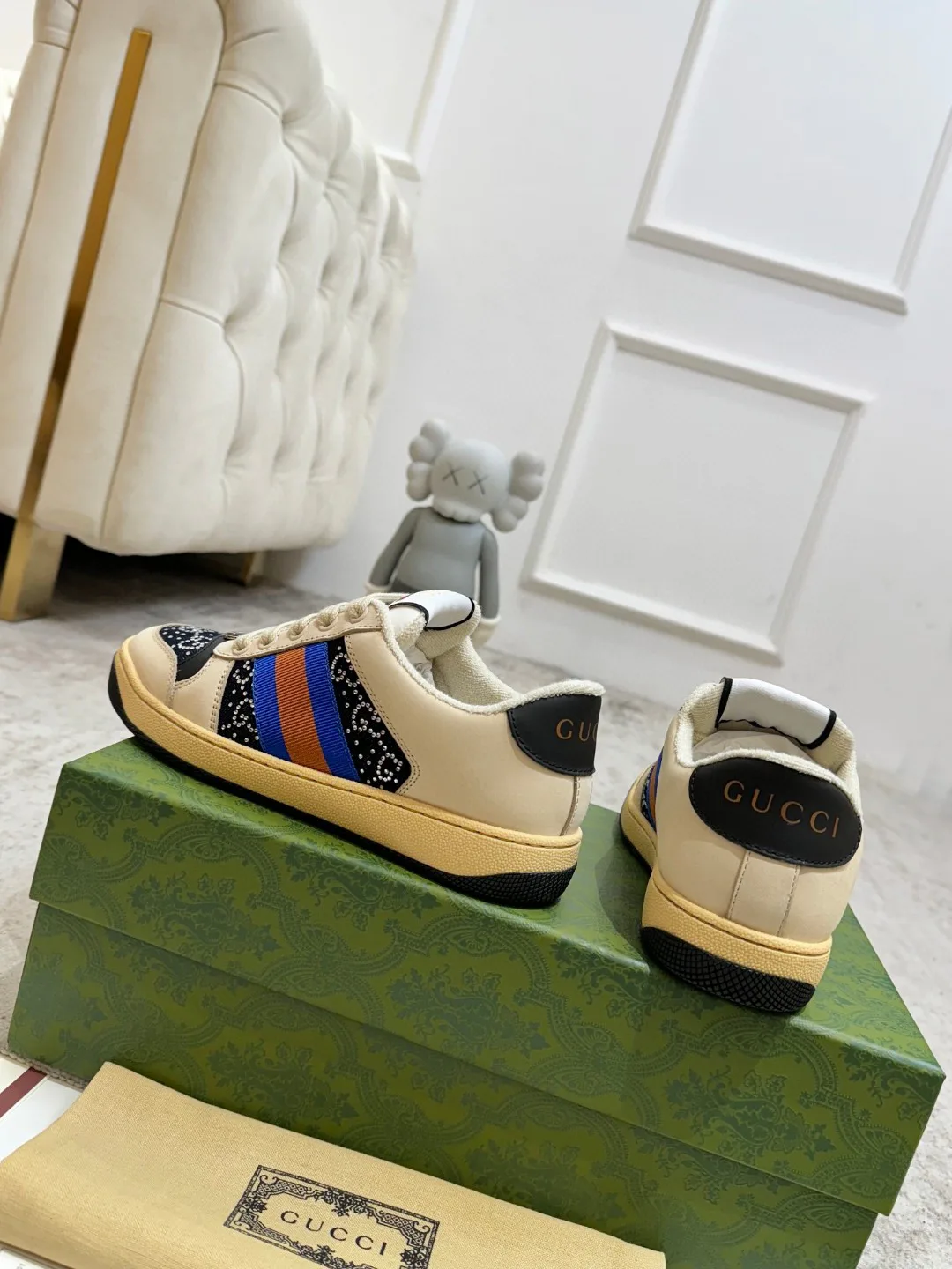 Кроссовки Женские Gucci 944951