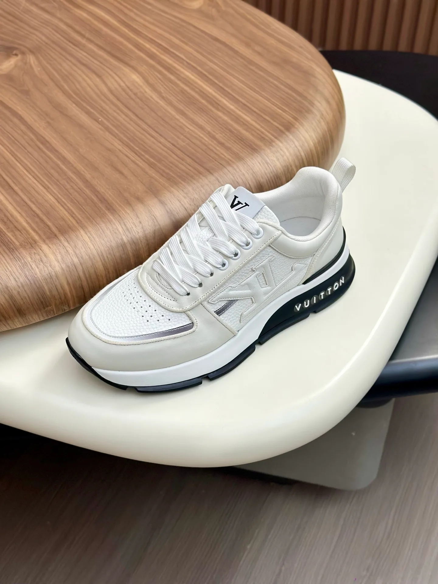 Кроссовки Женские Louis Vuitton 302821