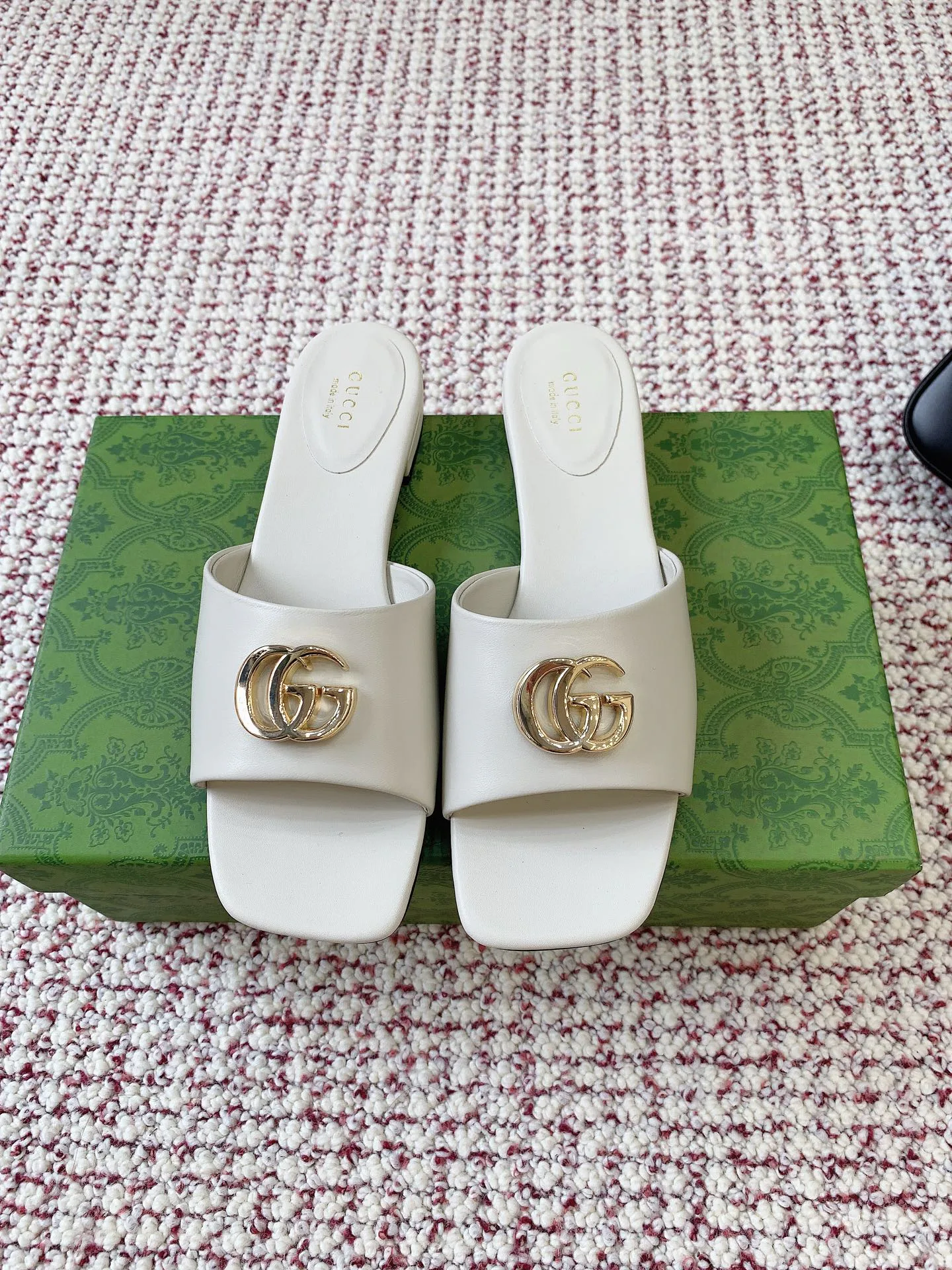 Босоножки Женские Gucci 13438269