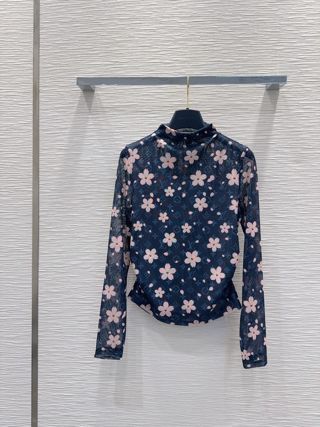 Топы Женские Louis Vuitton 11651989