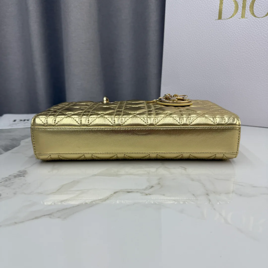 Классические Сумки Женские Christian Dior 18116440