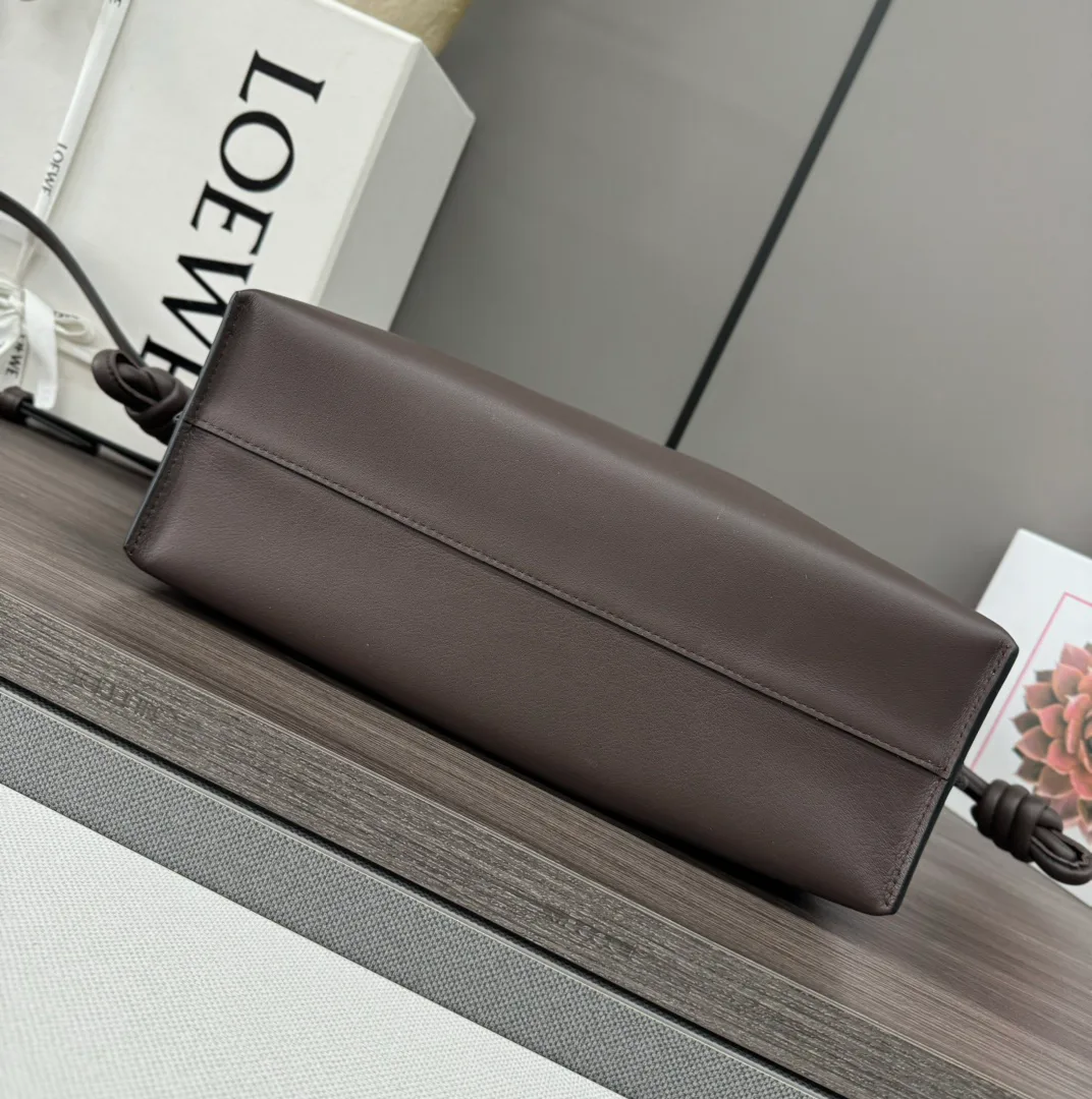 Классические Сумки Женские Loewe 13401787