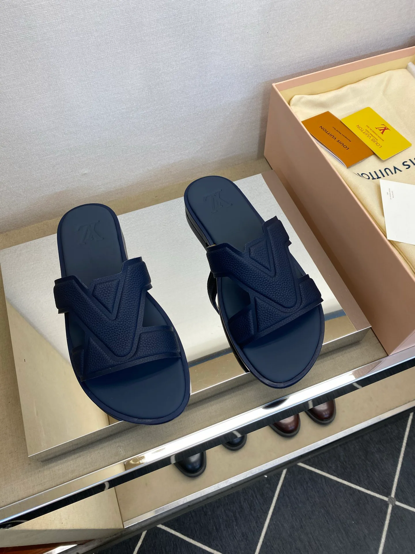 Сандалии Мужские Louis Vuitton 12809854