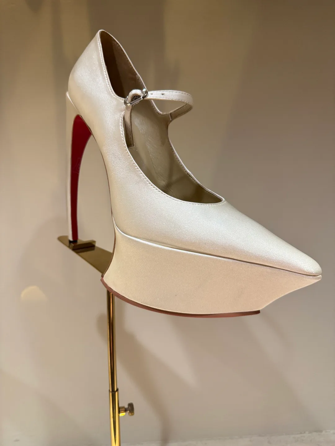 Туфли Женские Christian Louboutin 4743795