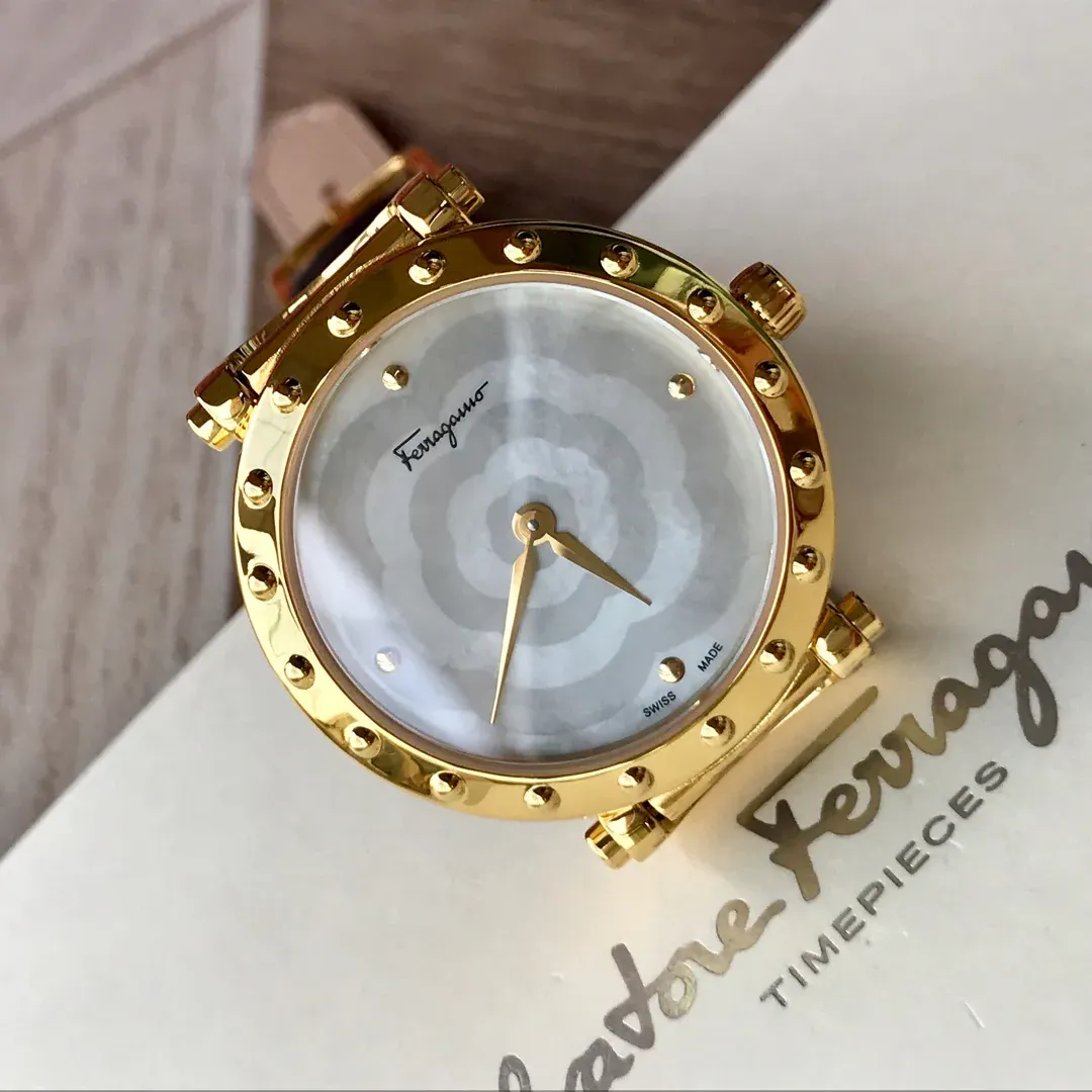 Часы Женские Salvatore Ferragamo 116364