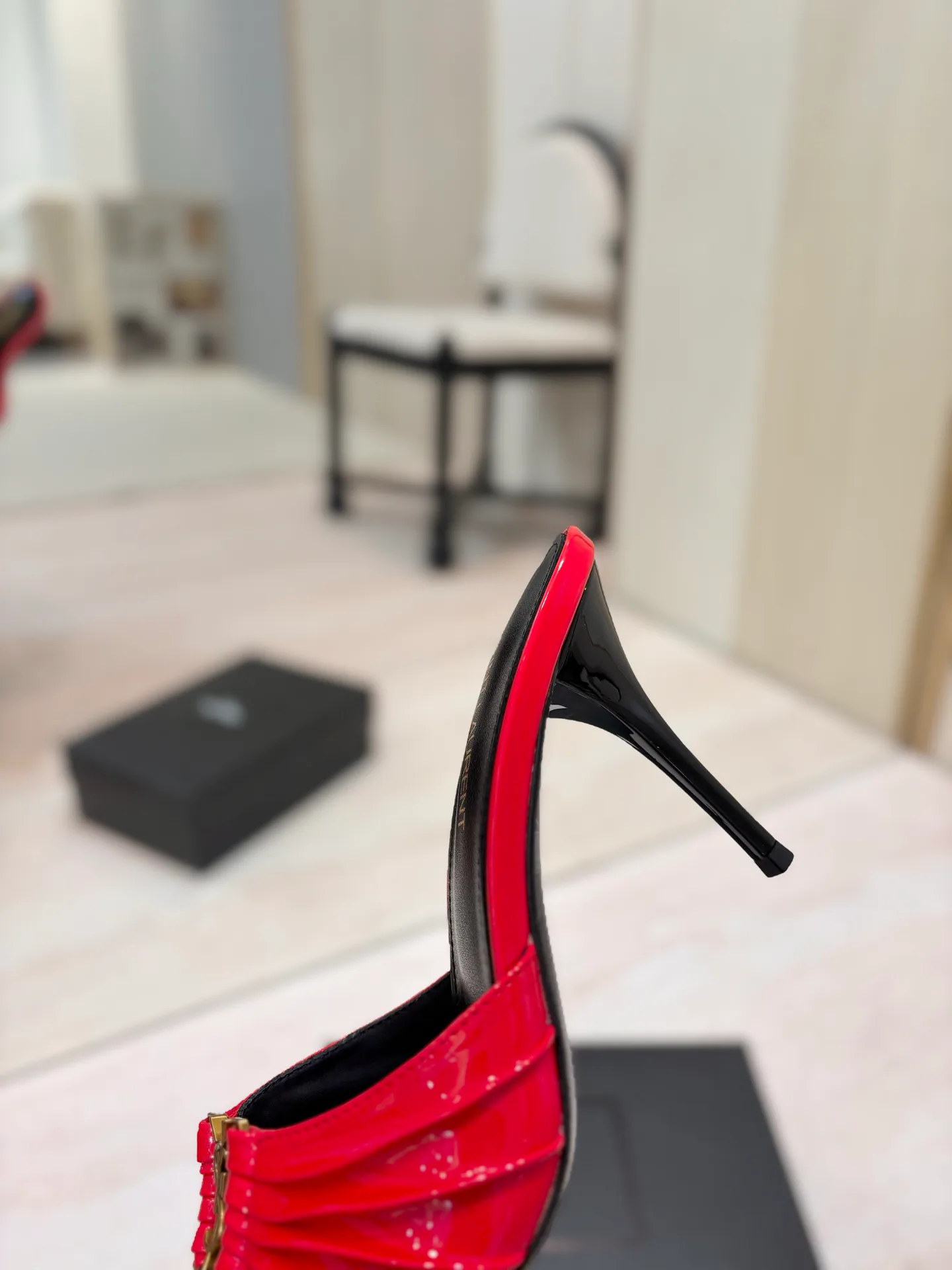 Босоножки Женские Saint Laurent 17476093