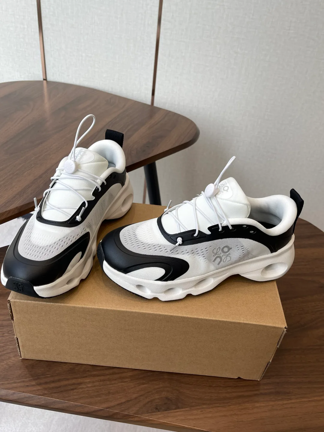 Кроссовки Женские Loewe 138024