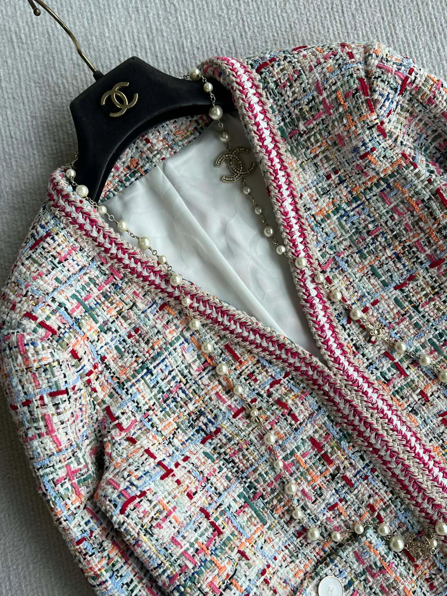 Жакеты Женские Chanel 16968672