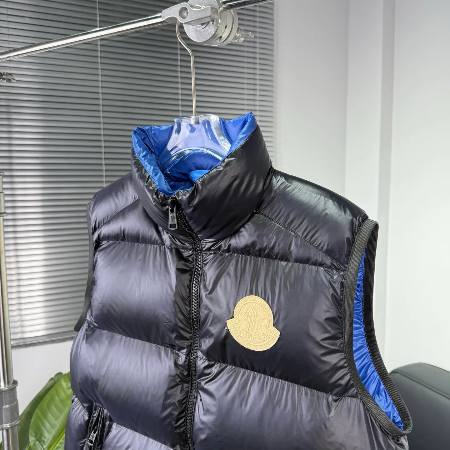 Жилеты Женские Moncler 18615280