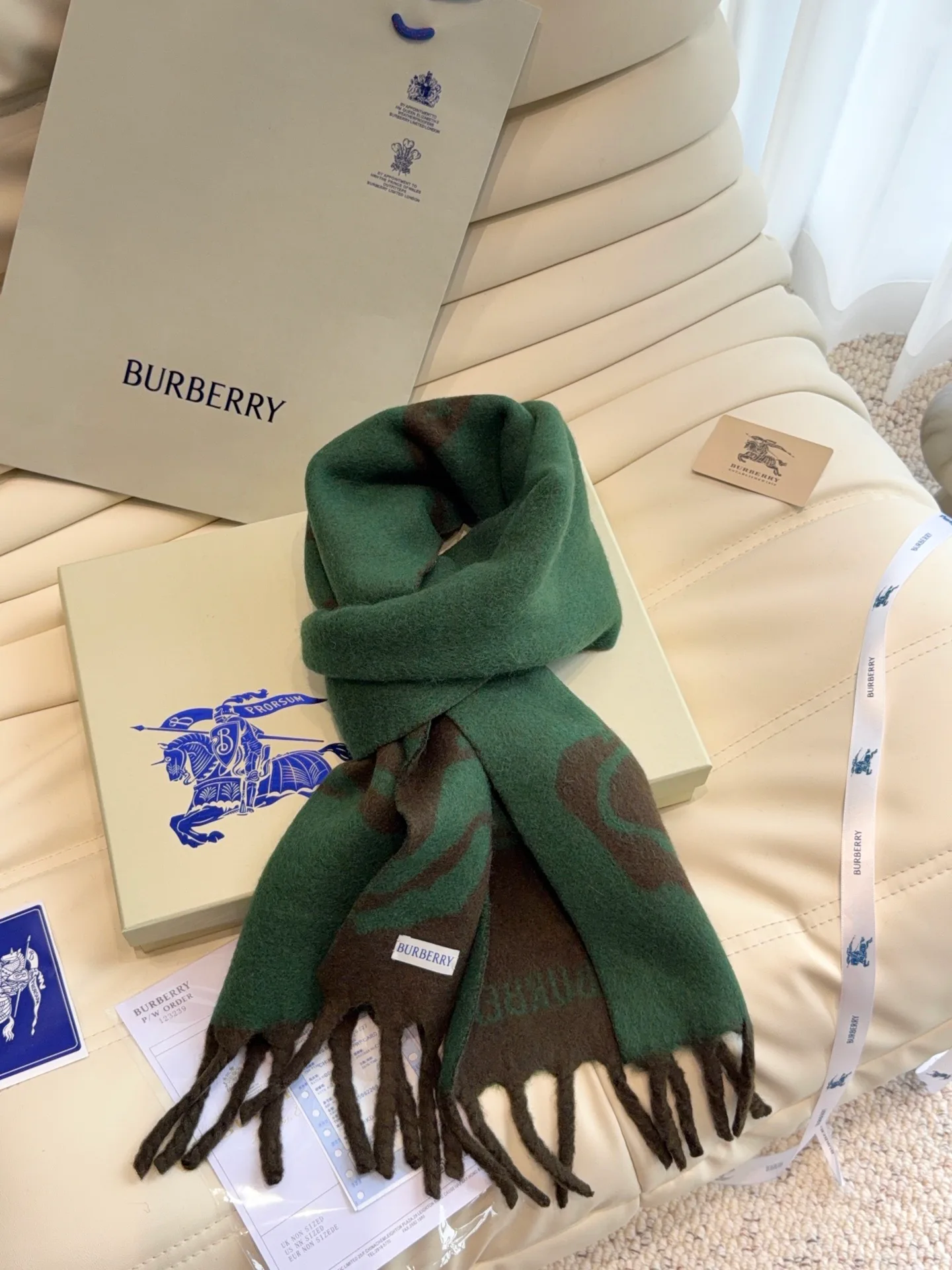 Шарфы Burberry 18401221