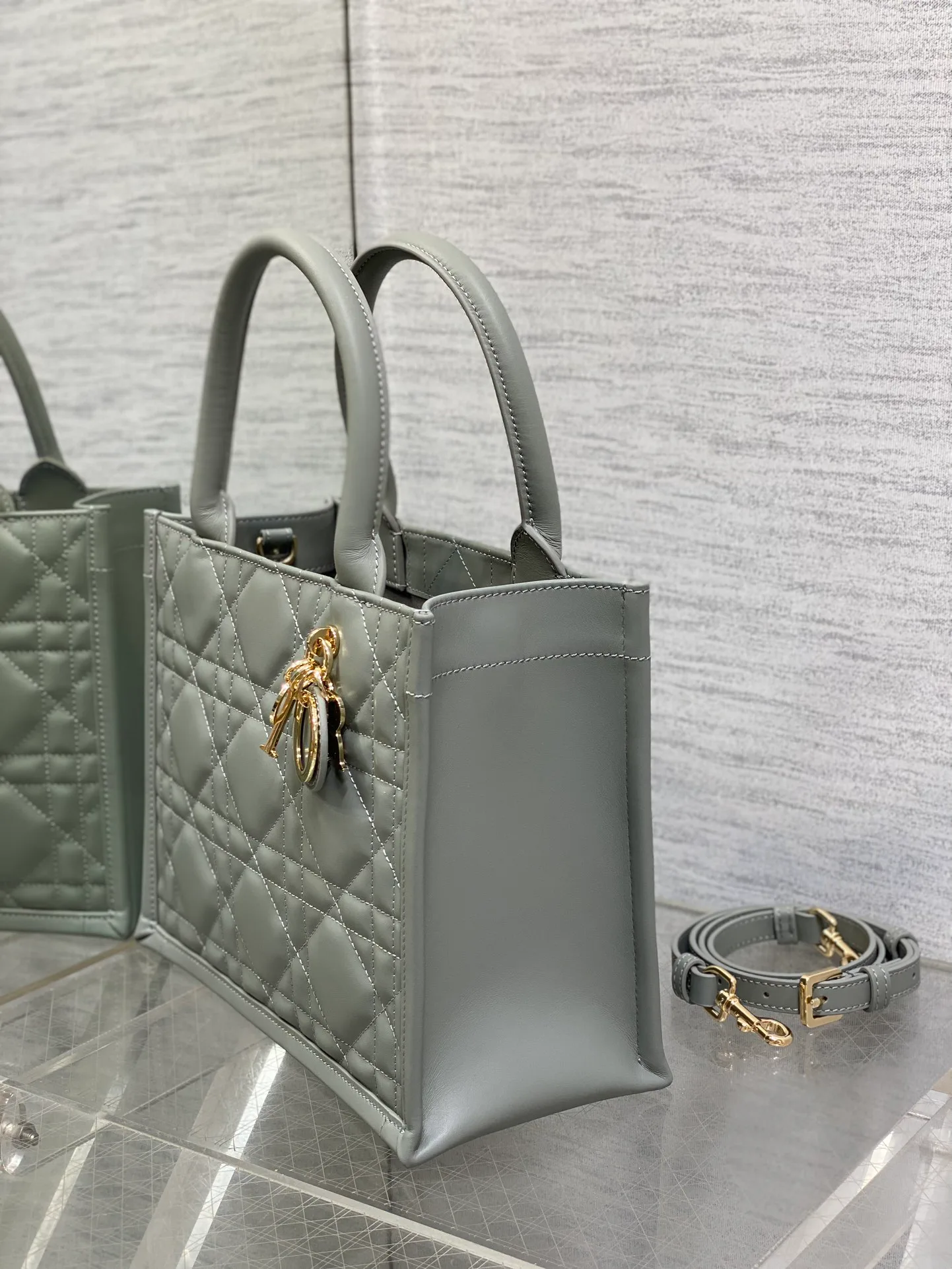 Классические Сумки Женские Christian Dior 17601407