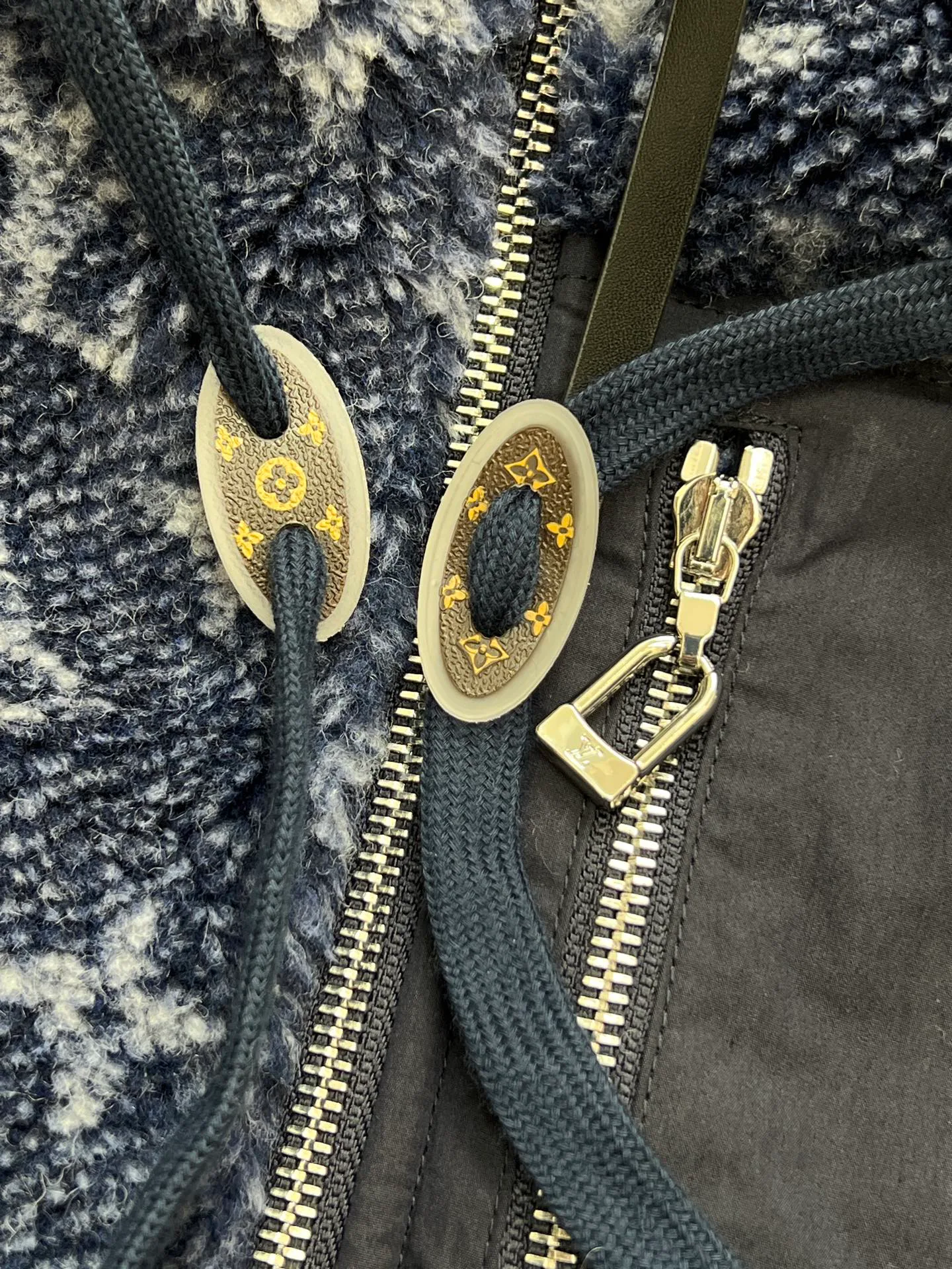 Куртки И Пуховики Женские Louis Vuitton 852479