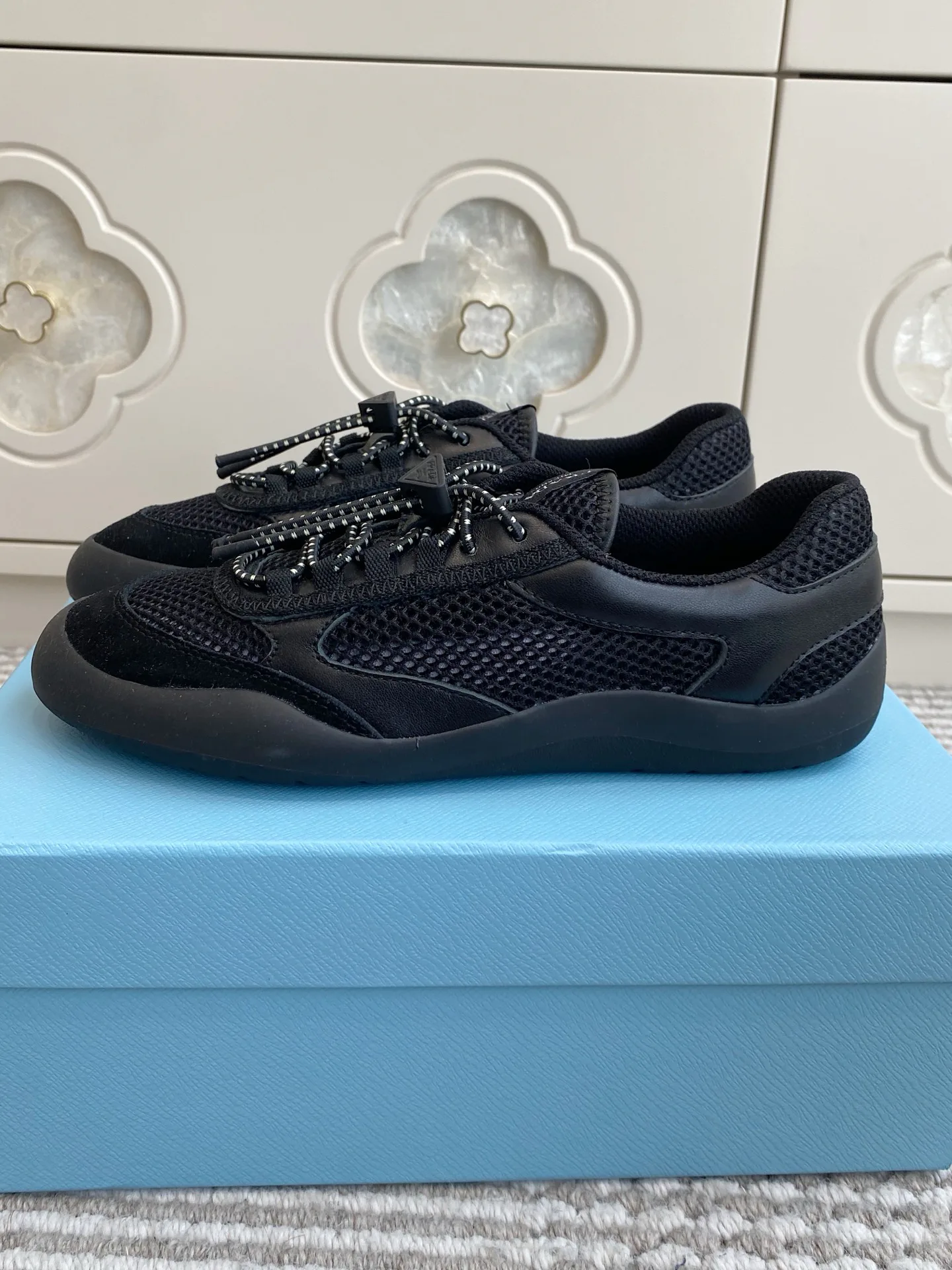 Кроссовки Женские Prada 13239503