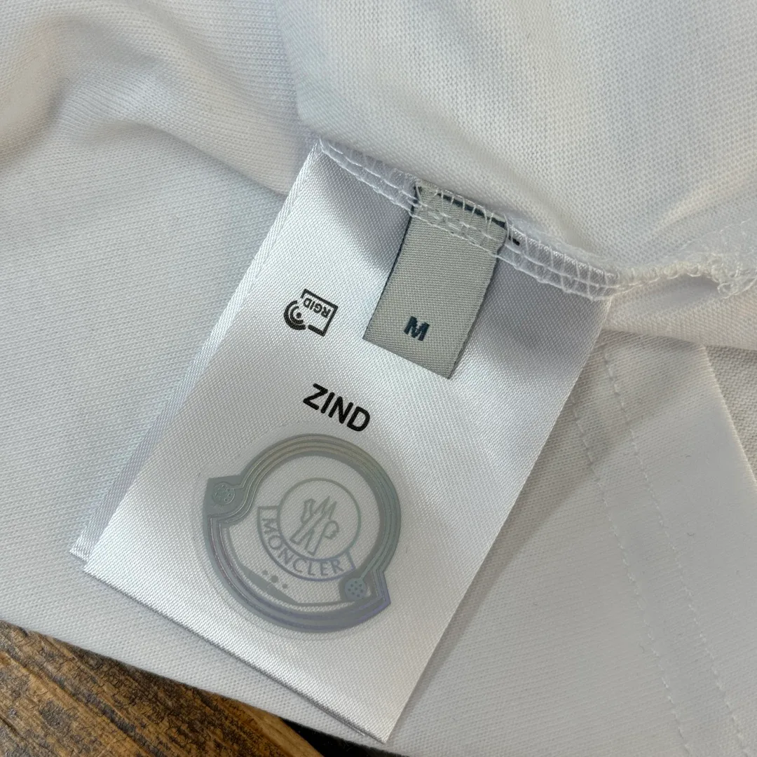 Футболки Женские Moncler 10292137