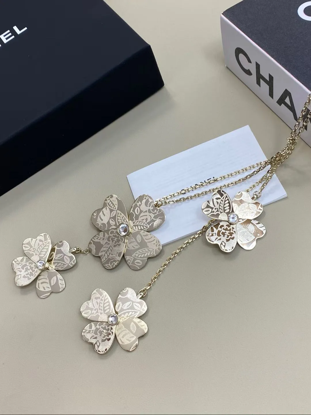 Бижутерия Chanel 5444516