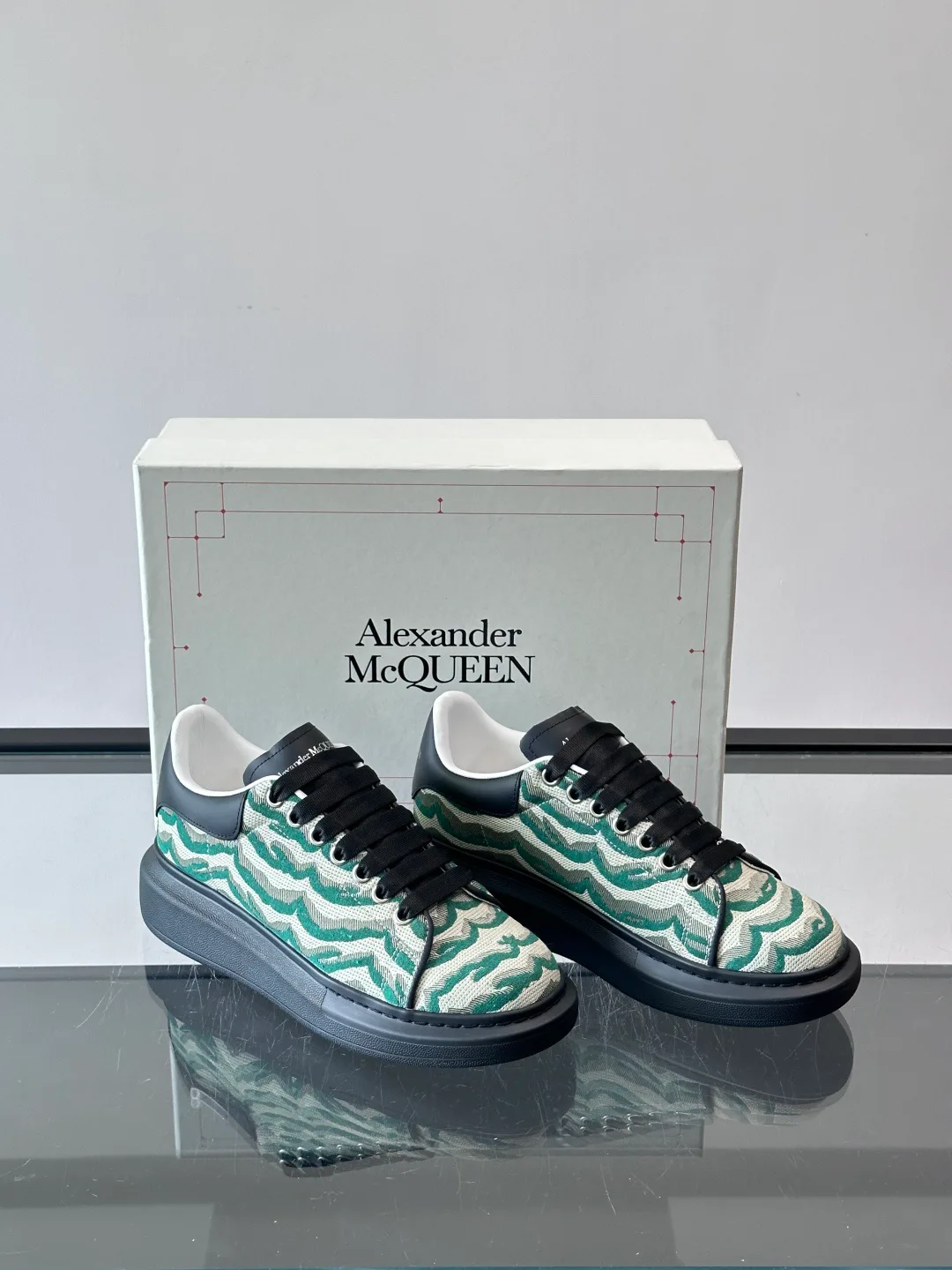 Кроссовки Женские Alexander Mcqueen 11170734