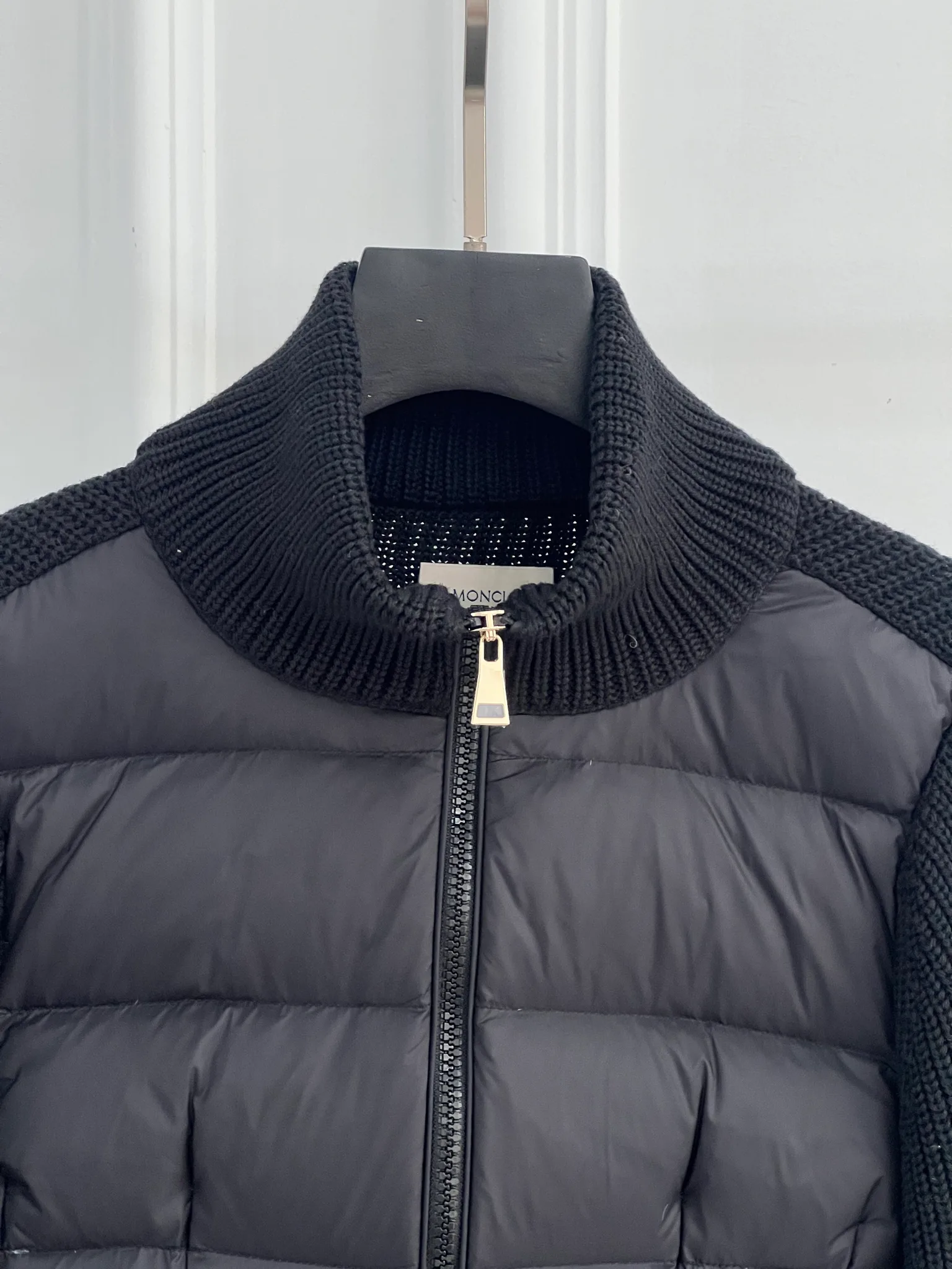 Куртки И Пуховики Женские Moncler 18416252
