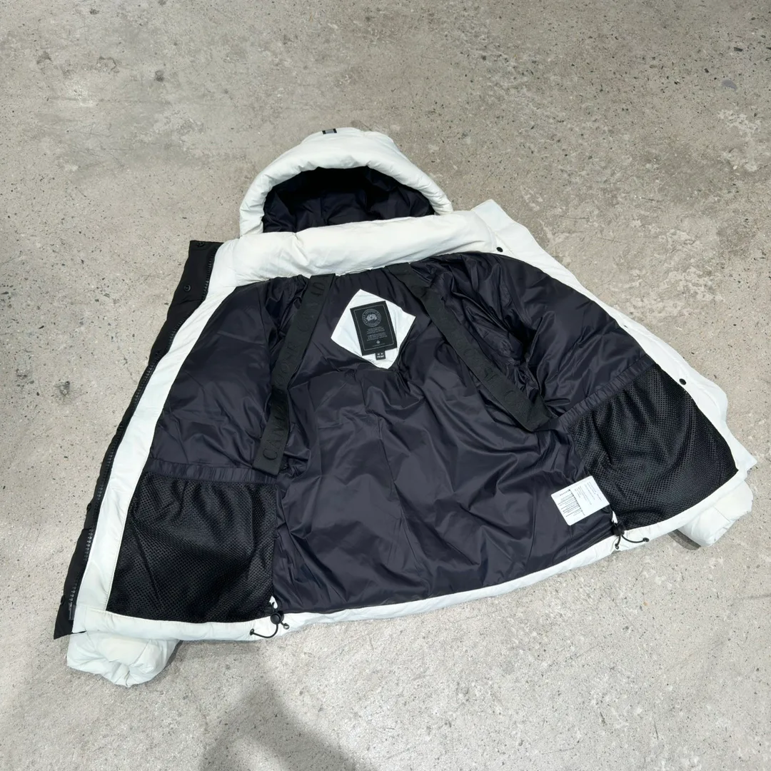 Куртки И Пуховики Женские Canada Goose 1257438