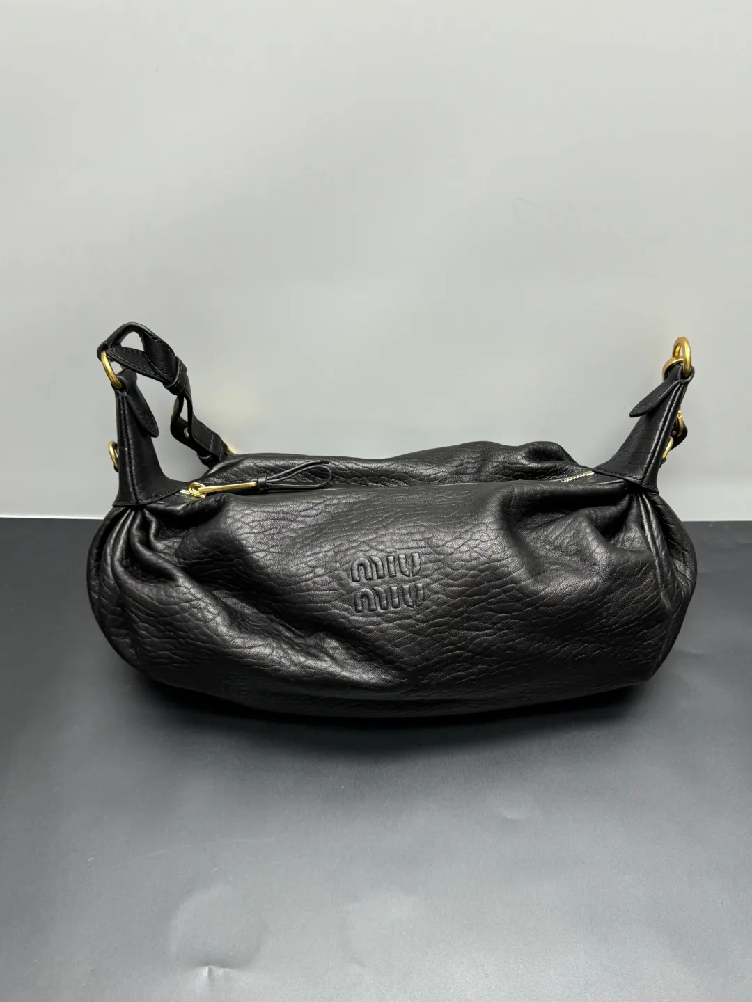 Классические Сумки Женские Miu Miu 11667445