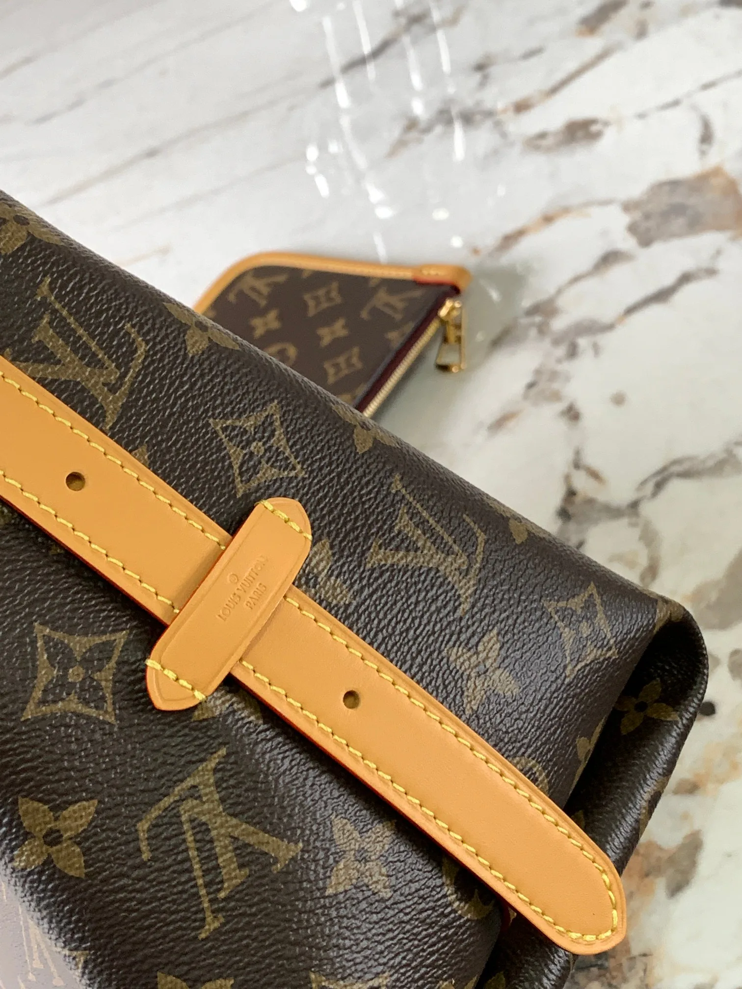 Классические Сумки Женские Louis Vuitton 18170475